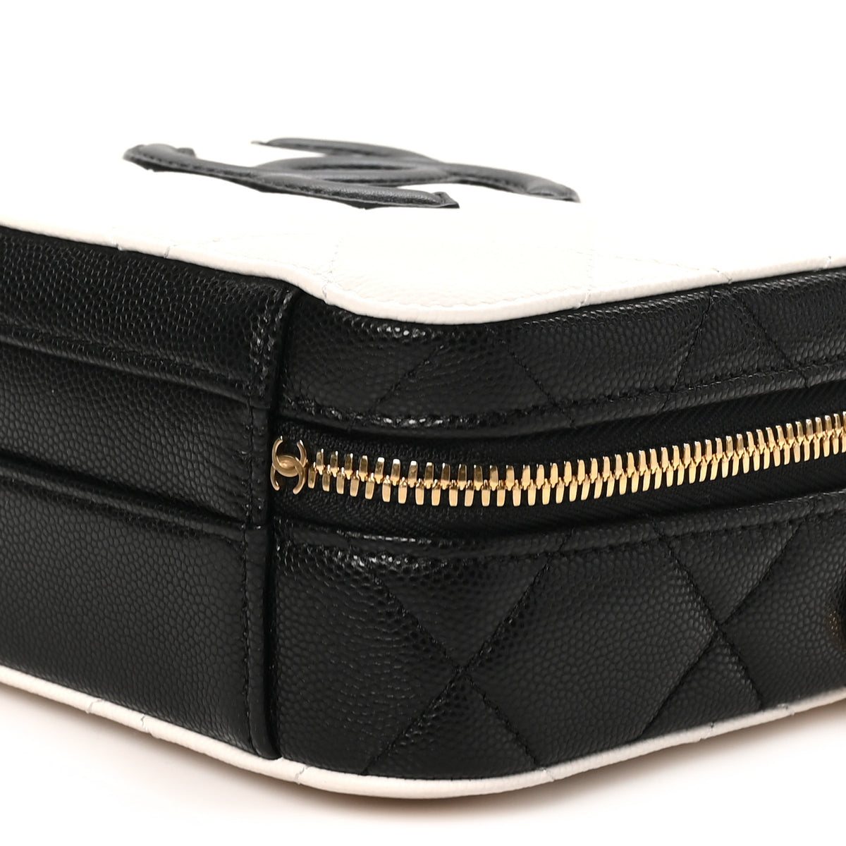 Caviar Quilted Small CC Filigree Vanity Case White Black