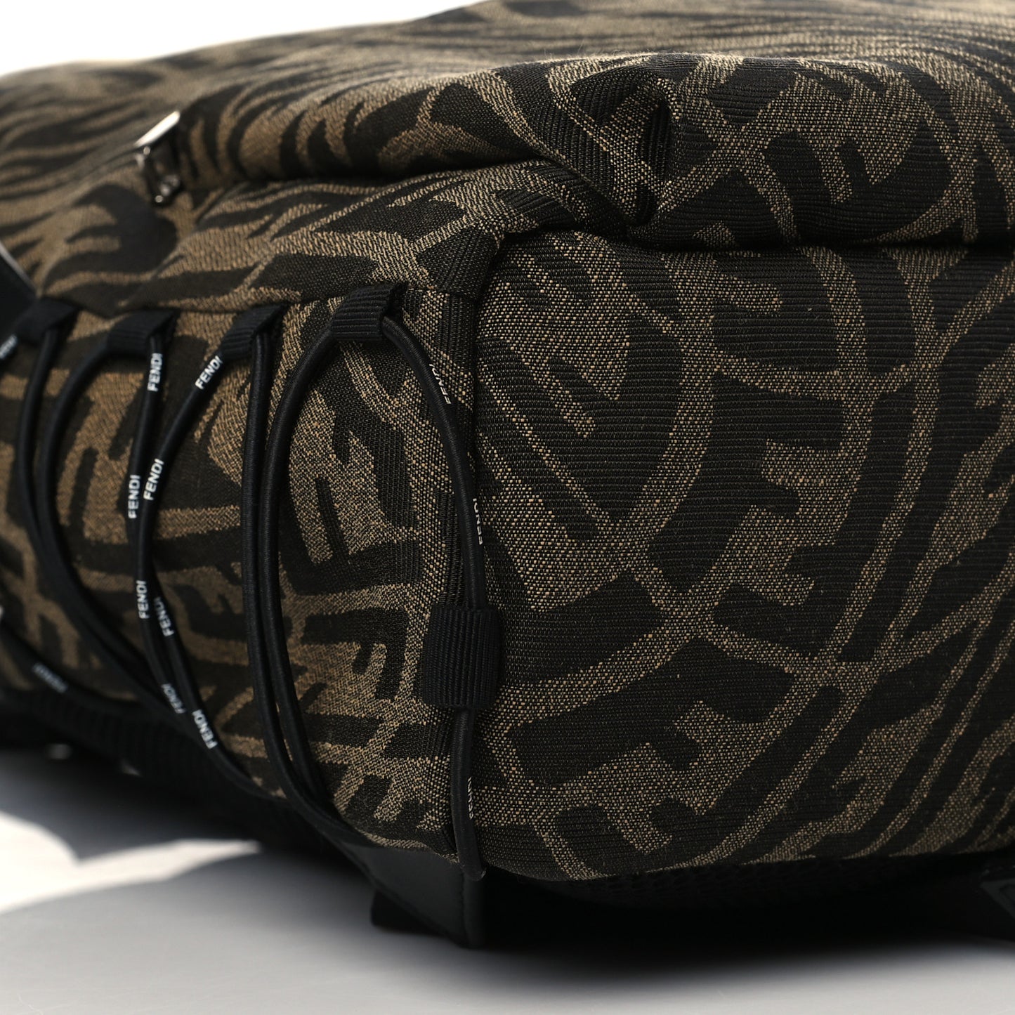 X SARAH COLEMAN Fabric Jacquard Vitello Grace Light Woven Lanyard FF Vertigo Pouch Pocket Backpack Tobacco Moro Black