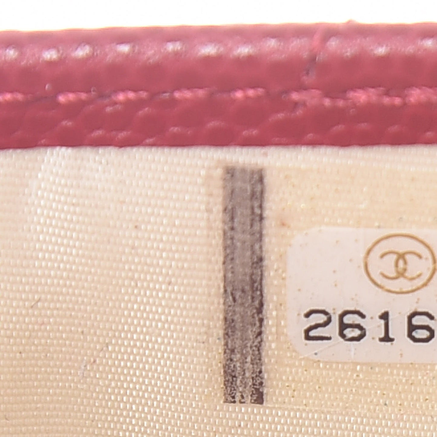 Caviar Quilted Card Holder Pink