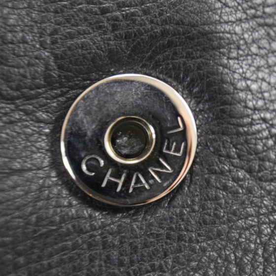 Calfskin On the Bund Medium Flap Black