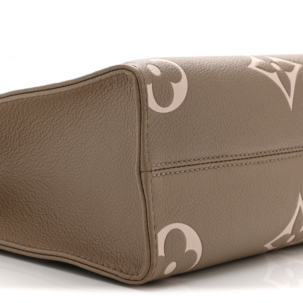 Louis Vuitton Empreinte Monogram Giant Onthego PM Tourterelle Creme 8 of 9