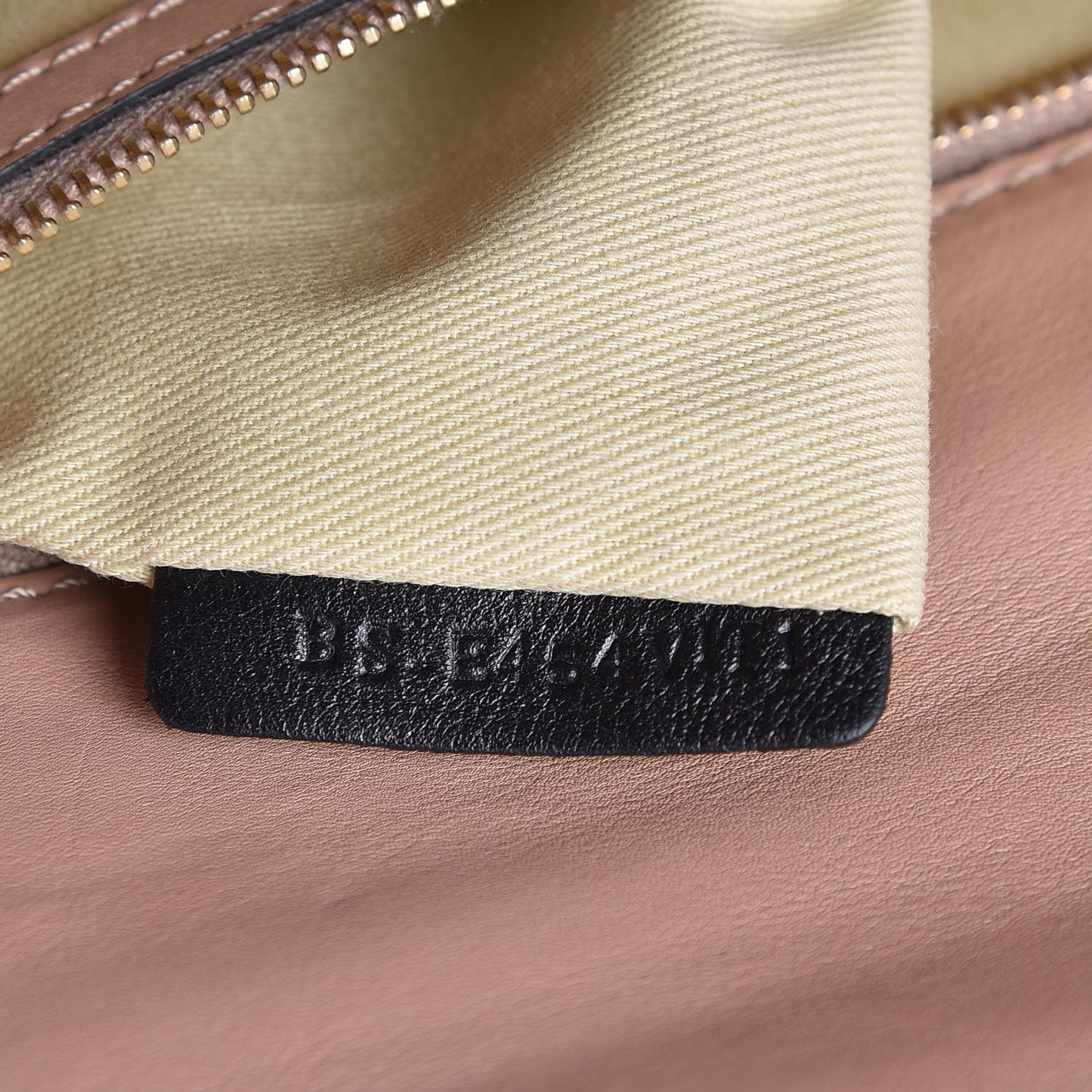 Vitello Large Glam Lock Rockstud Flap Poudre