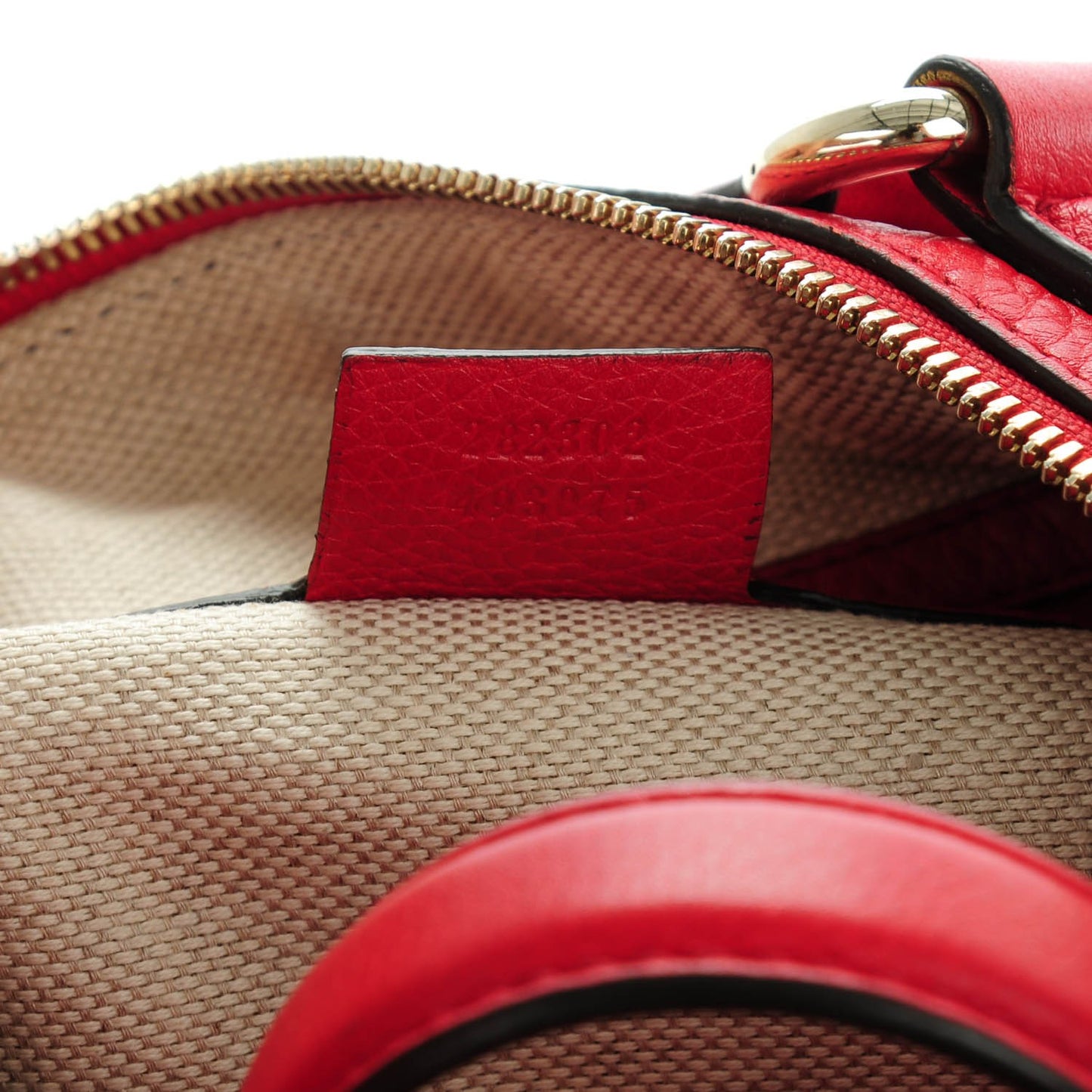 Pebbled Calfskin Medium Soho Boston Red