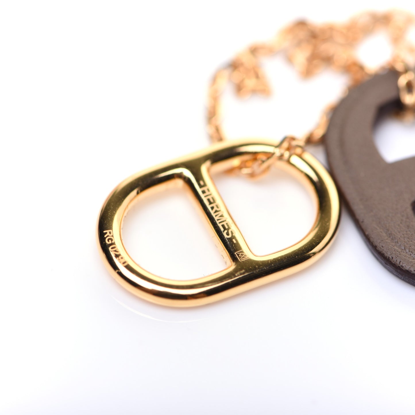 Swift O'Maillon Pendant Necklace Etoupe