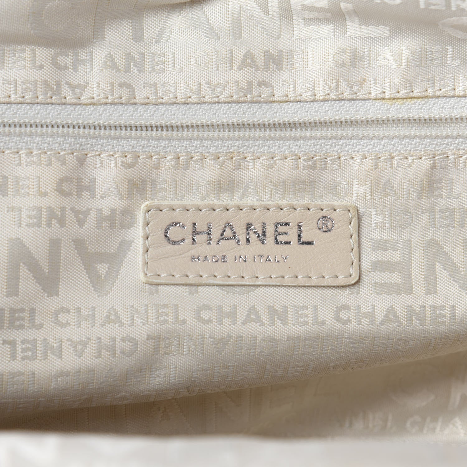 Chanel Distressed Lambskin Vintage Ligne Lady Braid XL Tote White 9 of 11