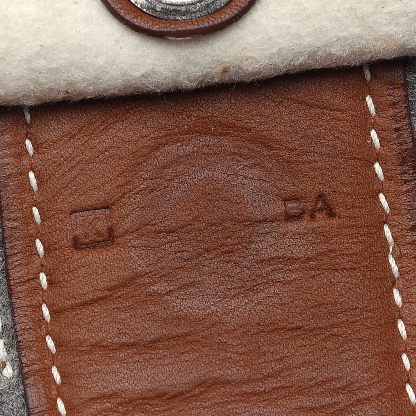 Felt Camails Bucket Bag