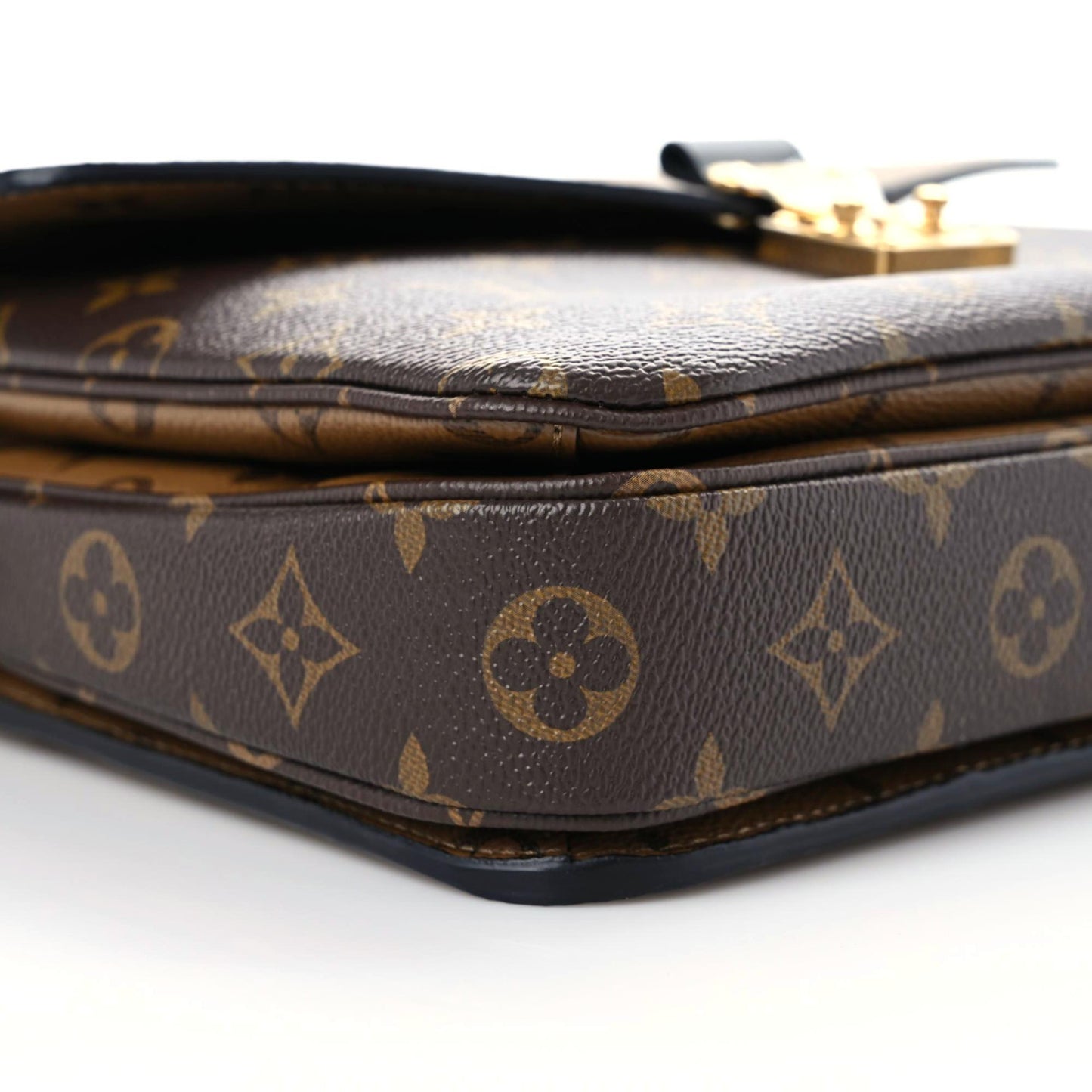 Reverse Monogram Pochette Metis