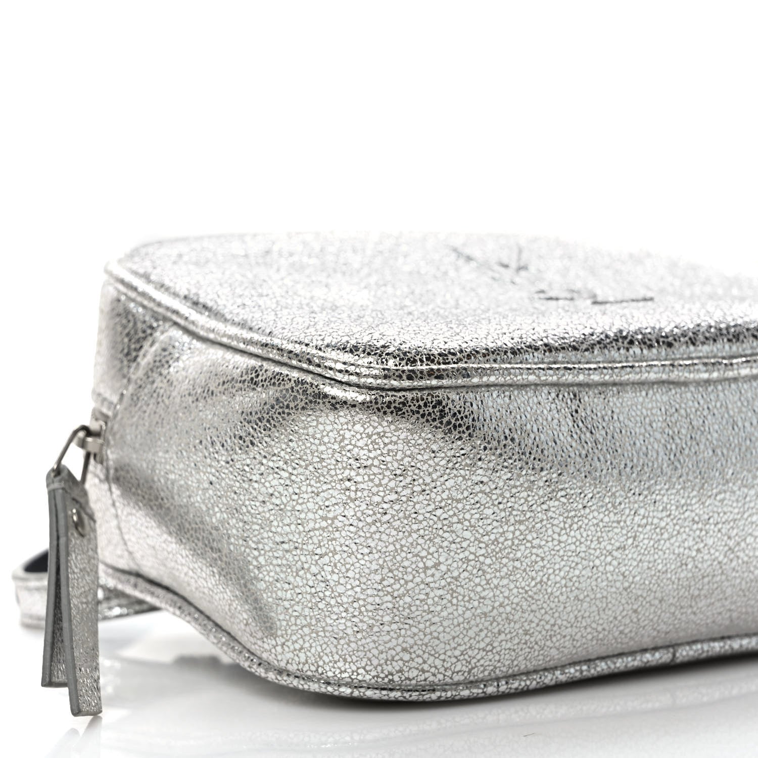 Saint Laurent Metallic Lambskin Monogram Lou Belt Bag Argento 6 of 7