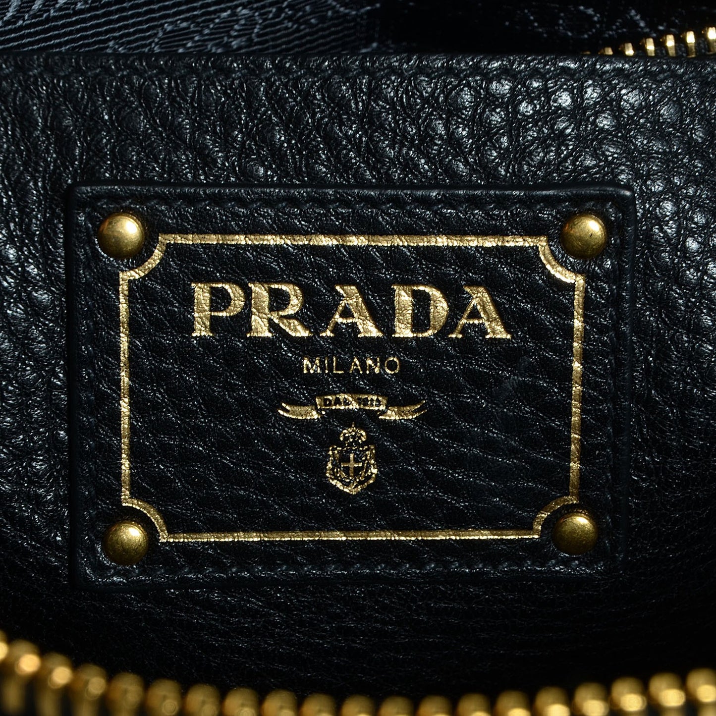 Vitello Daino Tote Black
