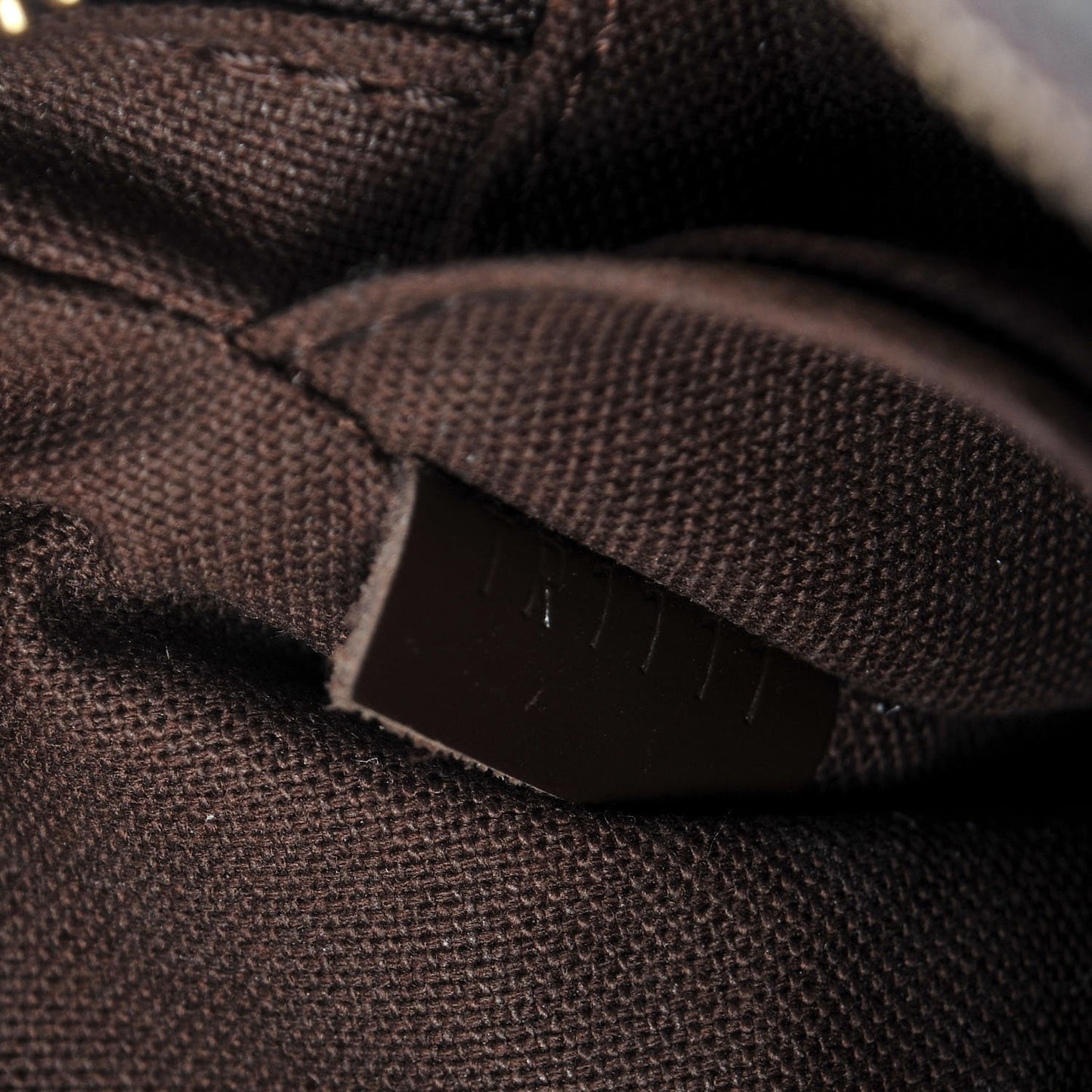 Damier Ebene Pochette Billets Macao