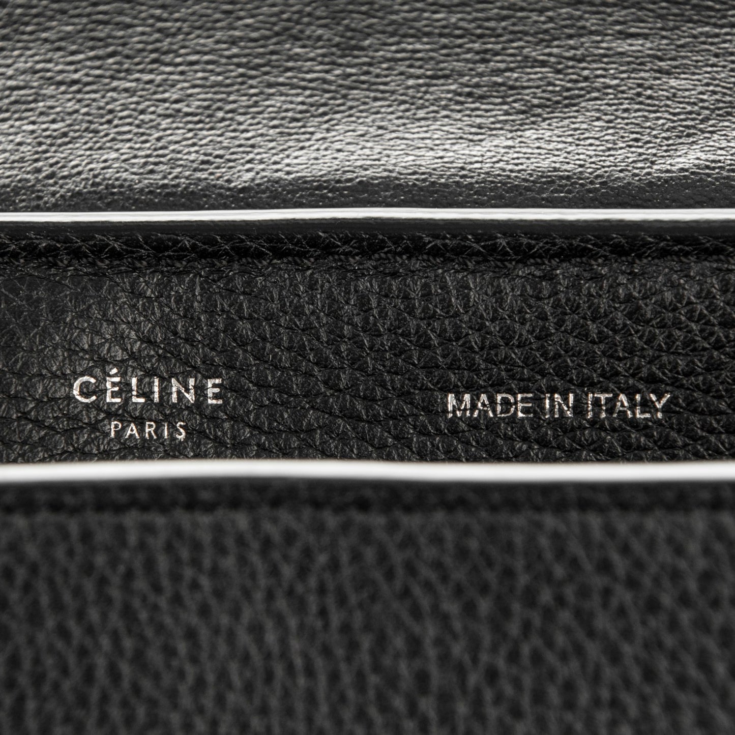 Drummed Calfskin Suede Medium Trapeze Black