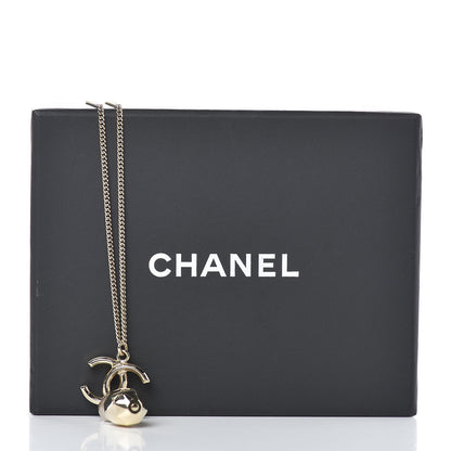 Chanel Pearl CC Pendant Necklace Gold Pearly Beige 5 of 5