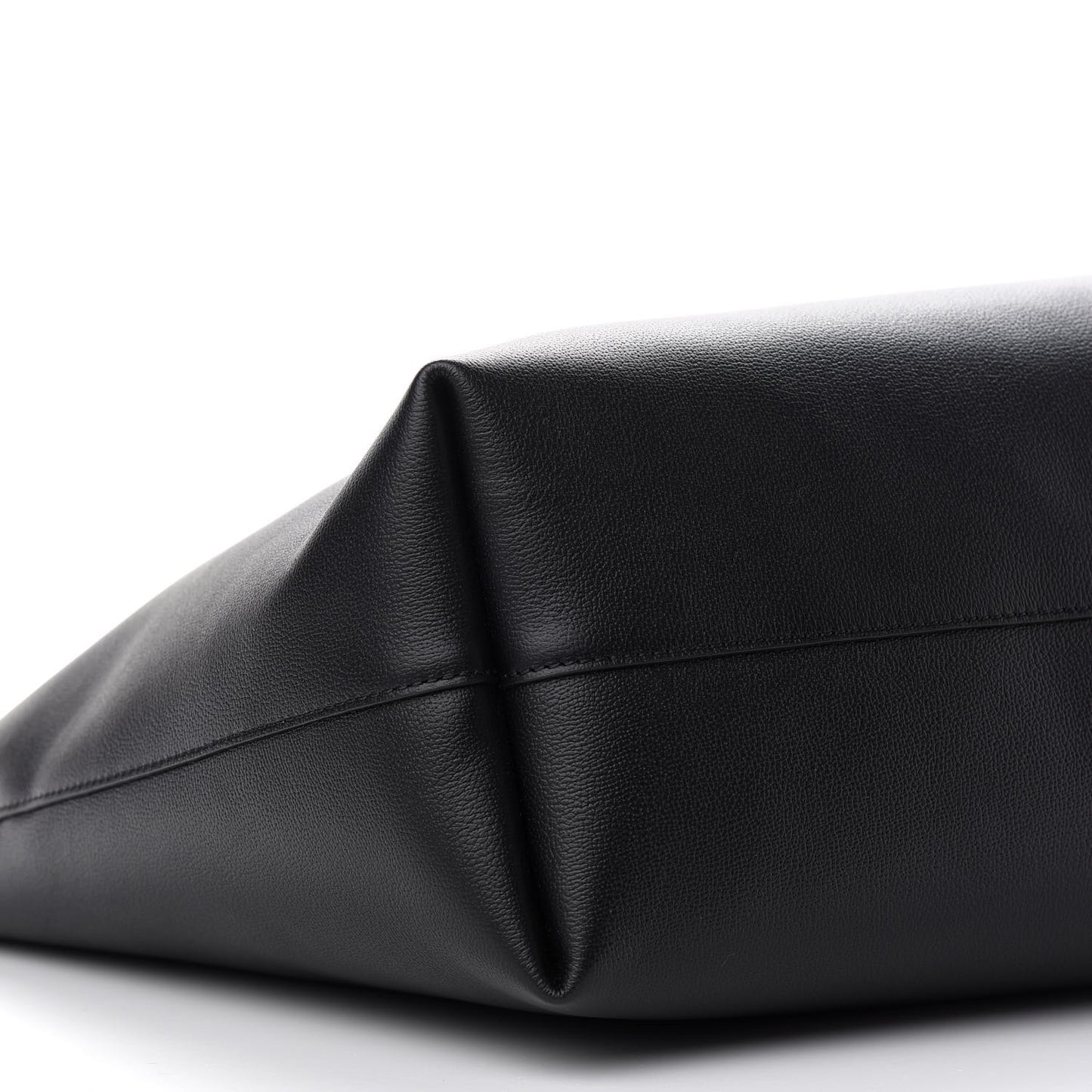 Calfskin Virtus Tote Black