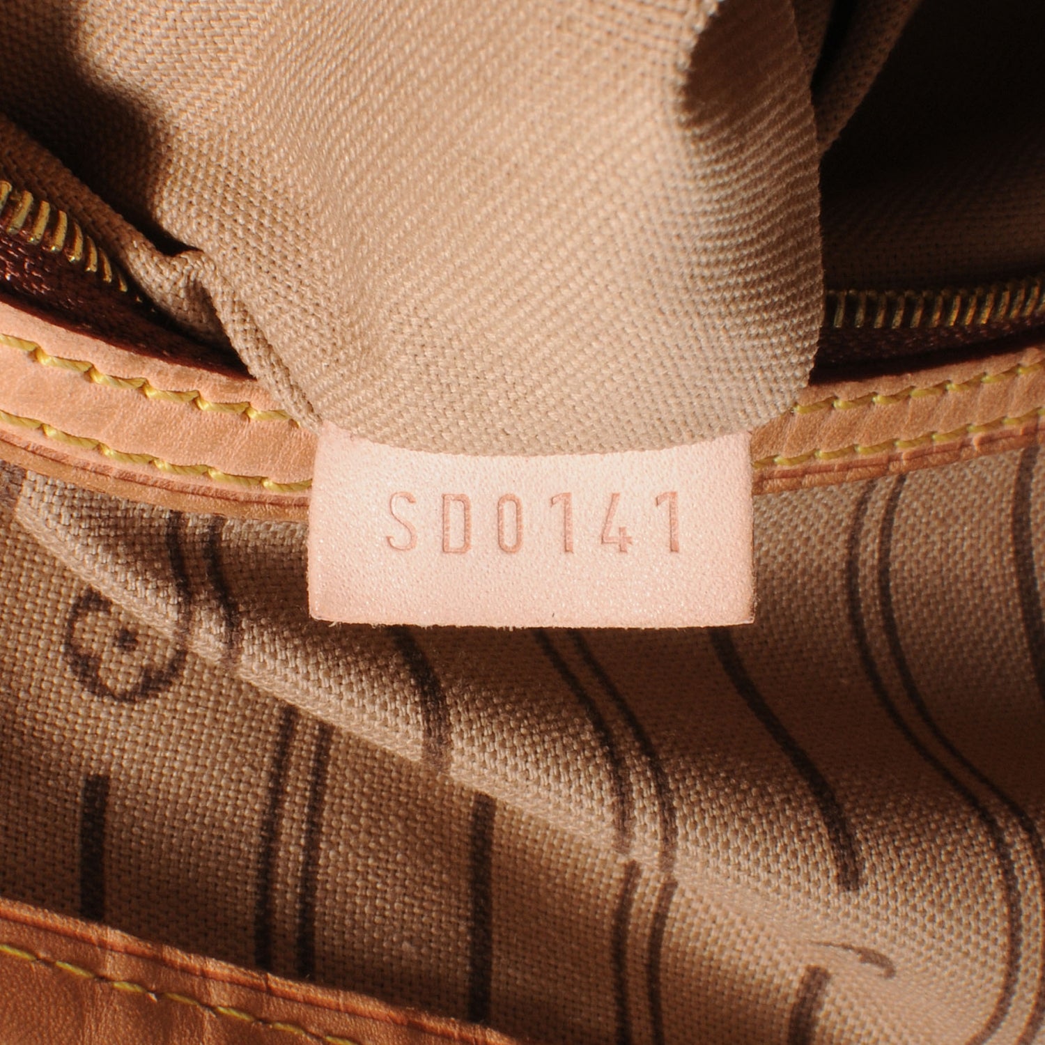 Louis Vuitton Monogram Delightful PM 9 of 9