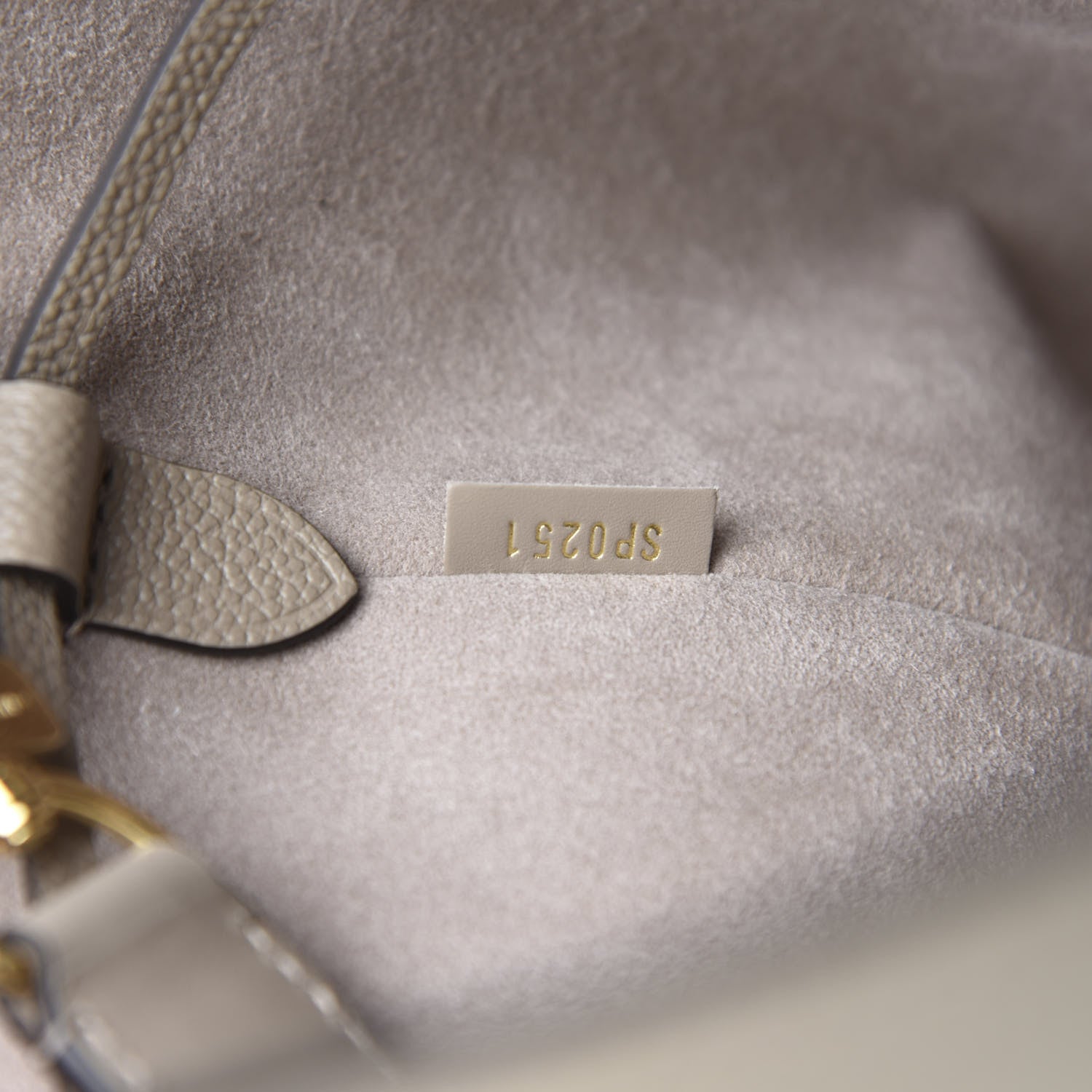 Louis Vuitton Empreinte Monogram Giant Neonoe MM Tourterelle Creme 11 of 12