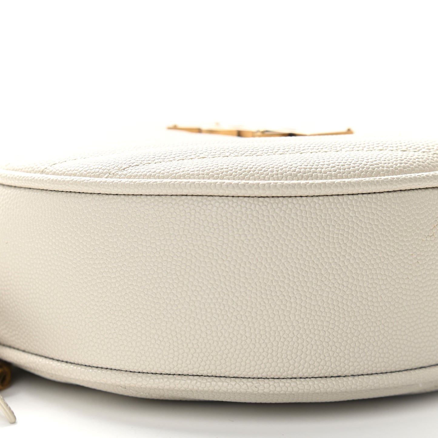 Grain De Poudre Matelasse Chevron Quilted Round Vinyle Camera Bag Blanc Vintage
