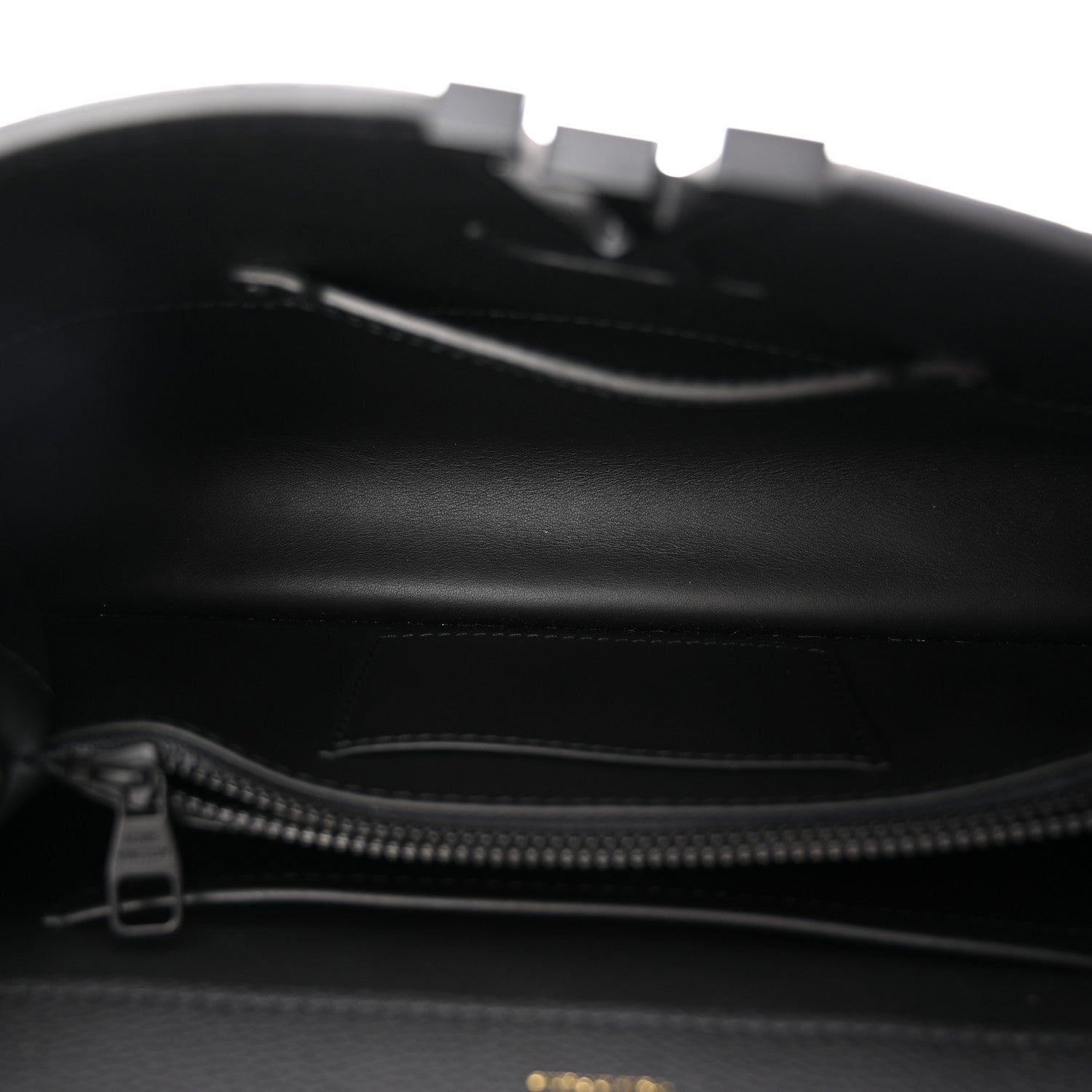 Louis Vuitton Taurillon Capucines East West MM Matte Black 5 of 10