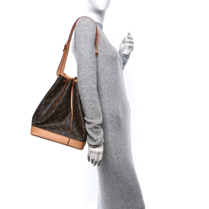 Louis Vuitton Monogram Noe 2 of 12