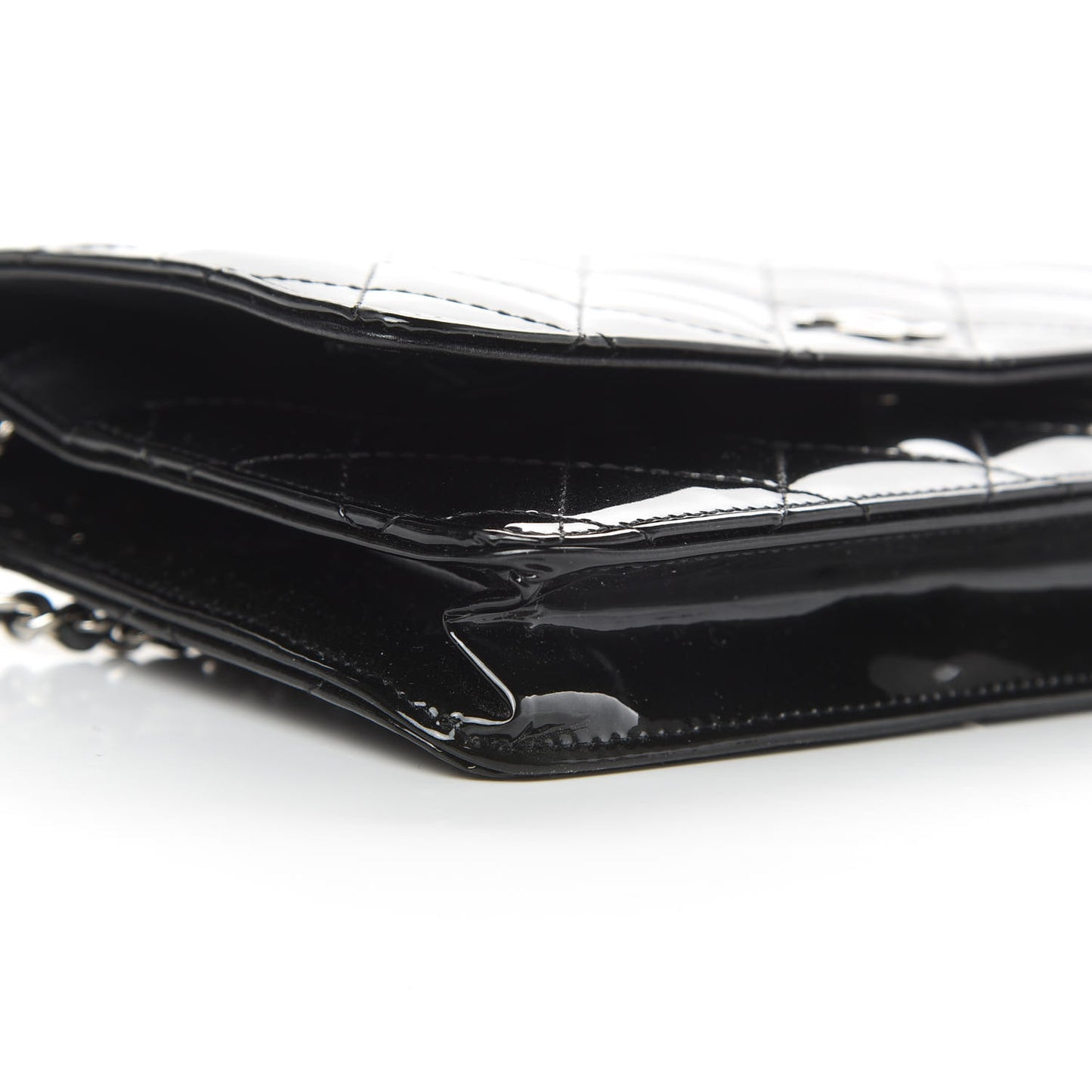 Patent Quilted Wallet On Chain WOC Black
