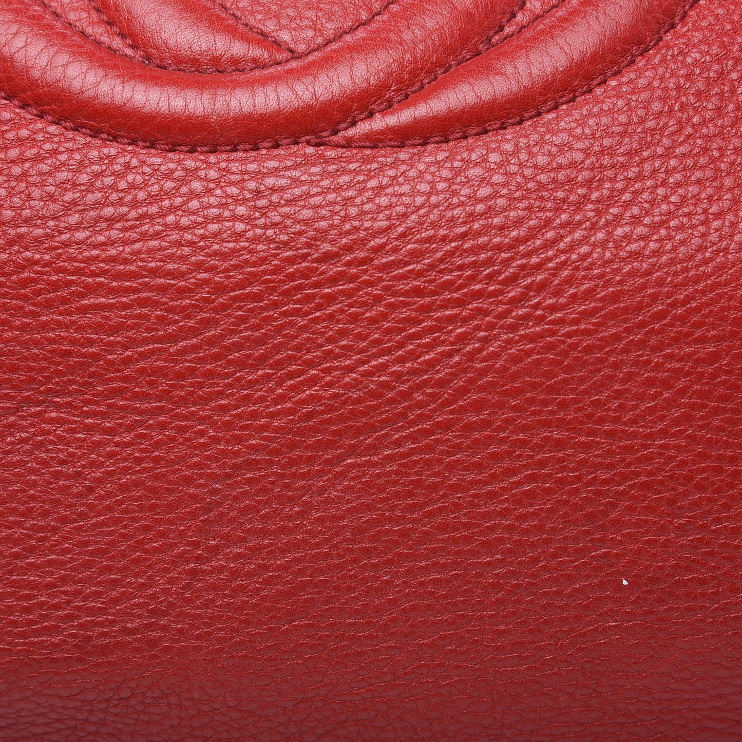 Pebbled Calfskin Large Soho Hobo Red