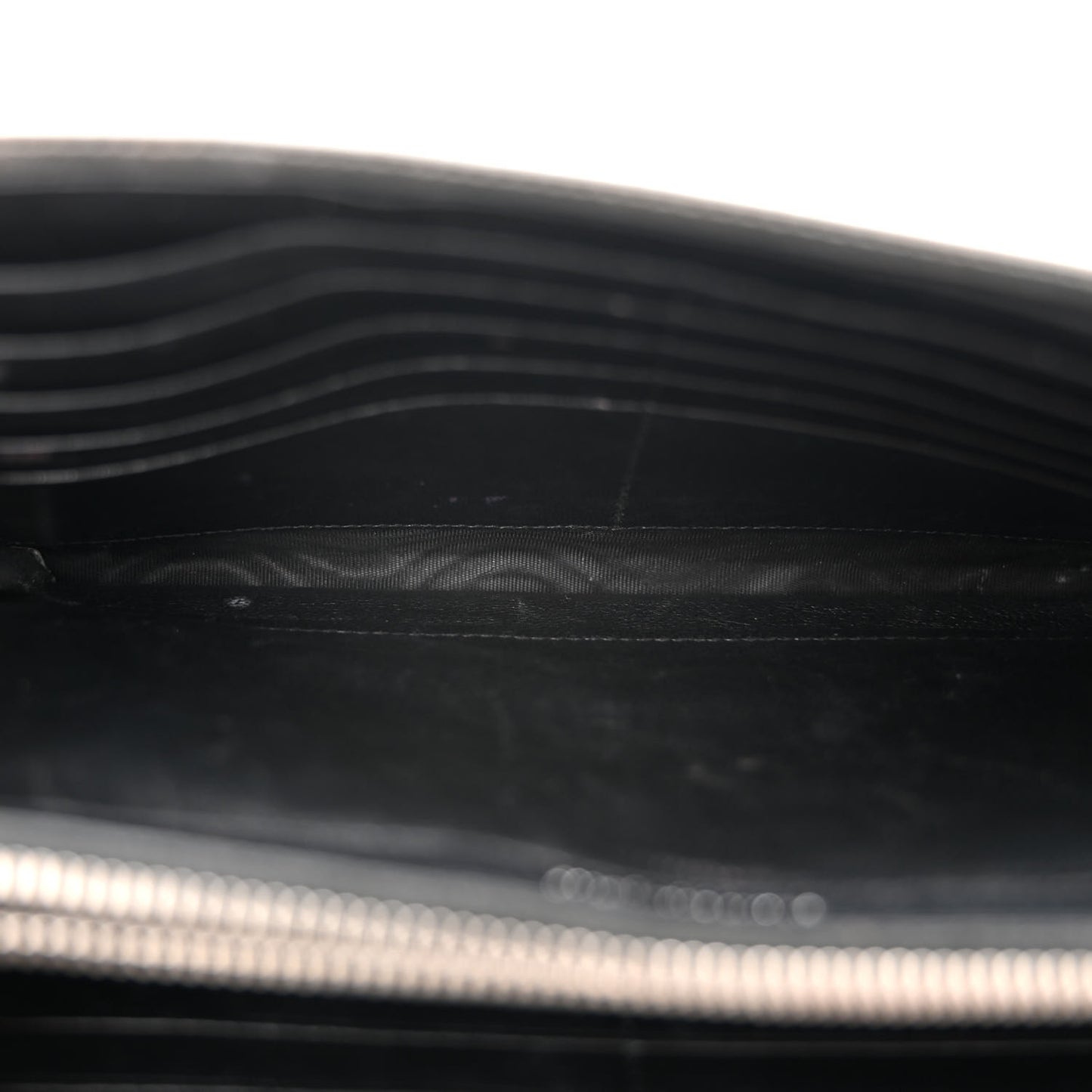 Metallic Lambskin Matelasse Chevron Monogram Chain Wallet Argento