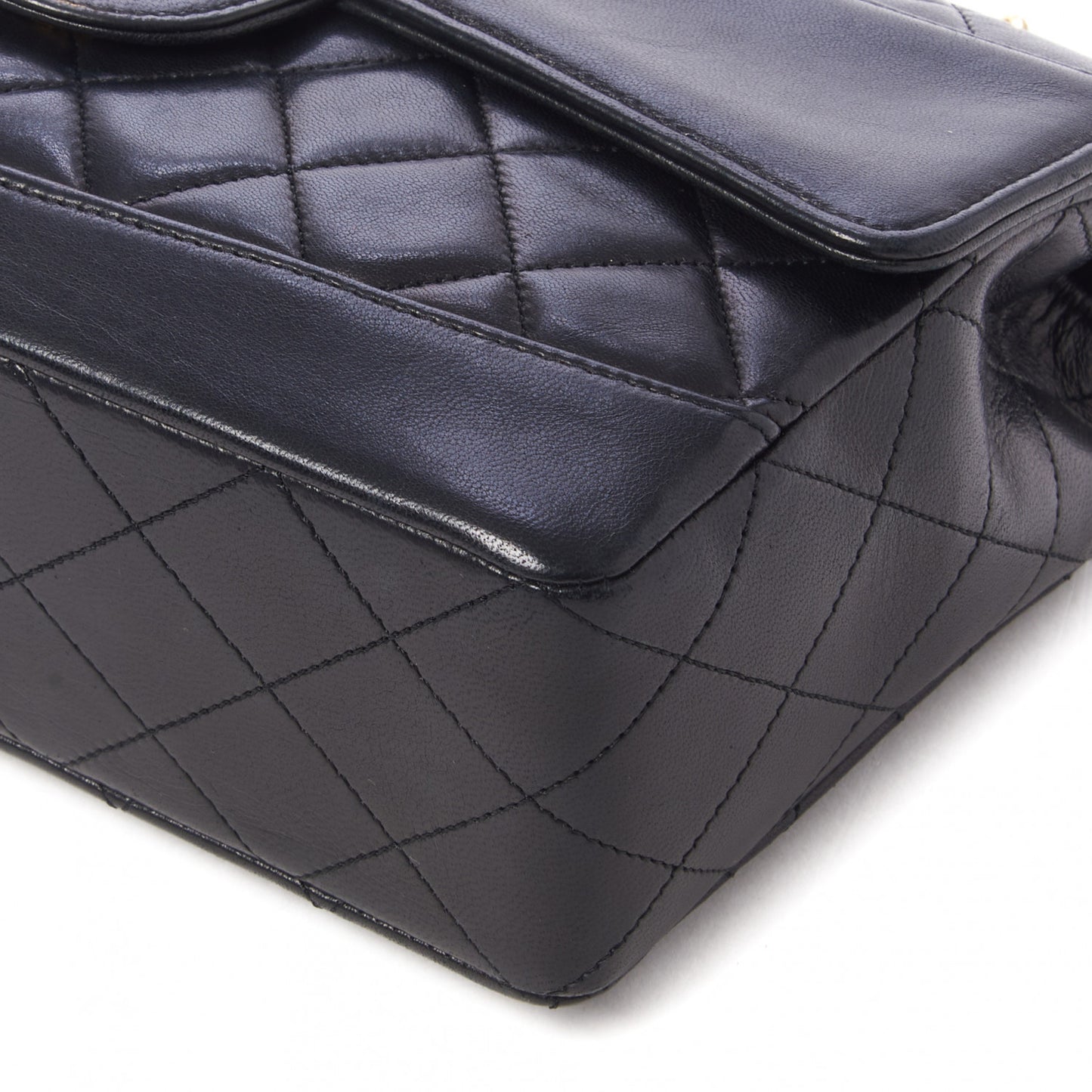 Lambskin Quilted Medium Single Flap Black