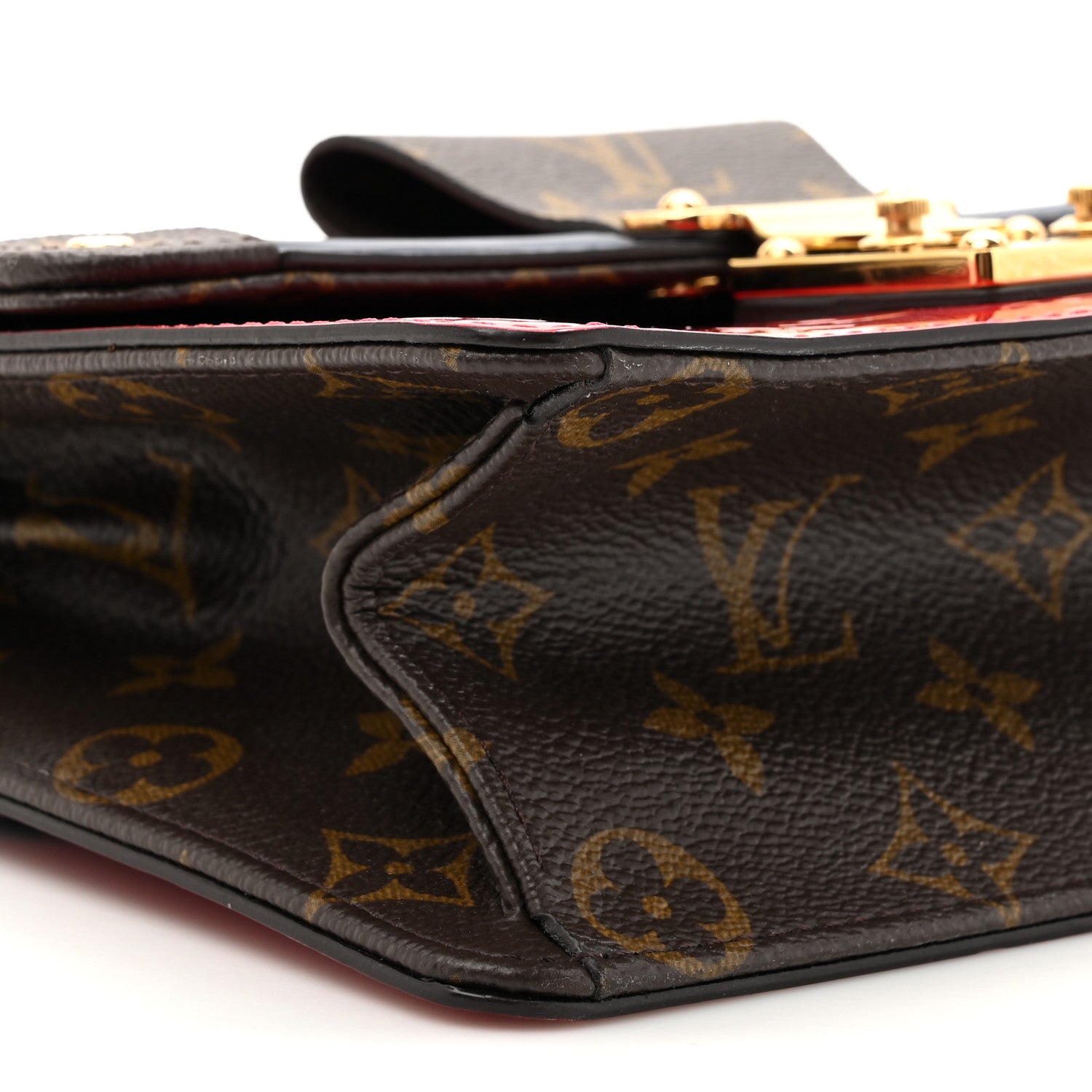 Louis Vuitton Vernis Epi Monogram Wynwood Scarlet 9 of 11