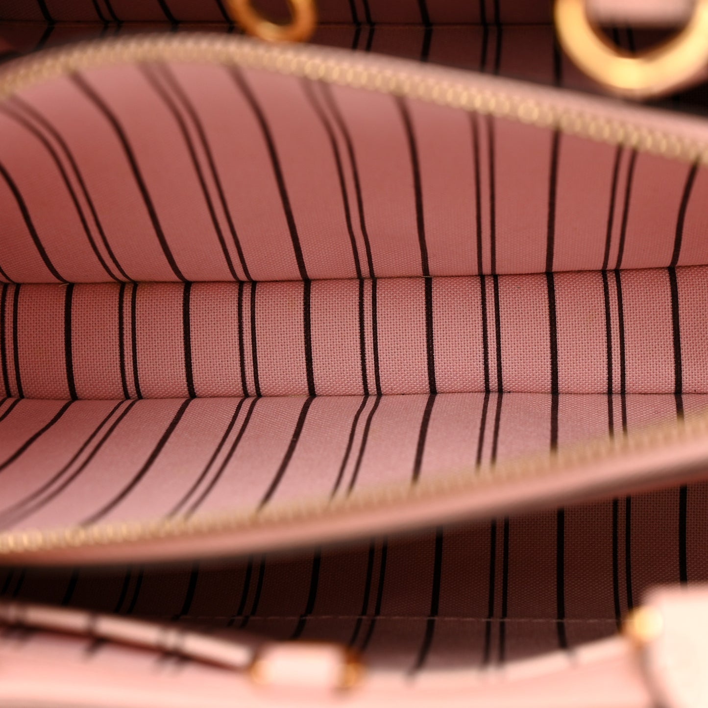 Empreinte Montaigne BB Rose Poudre