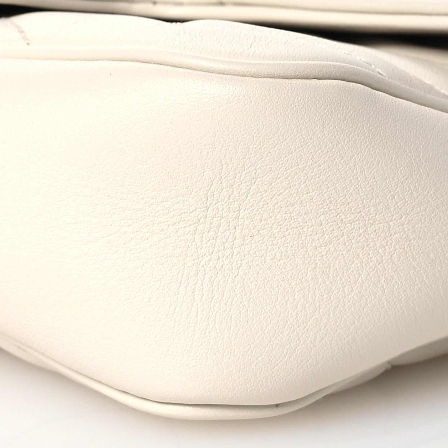 Calfskin Matelasse Super Mini GG Marmont Shoulder Bag White