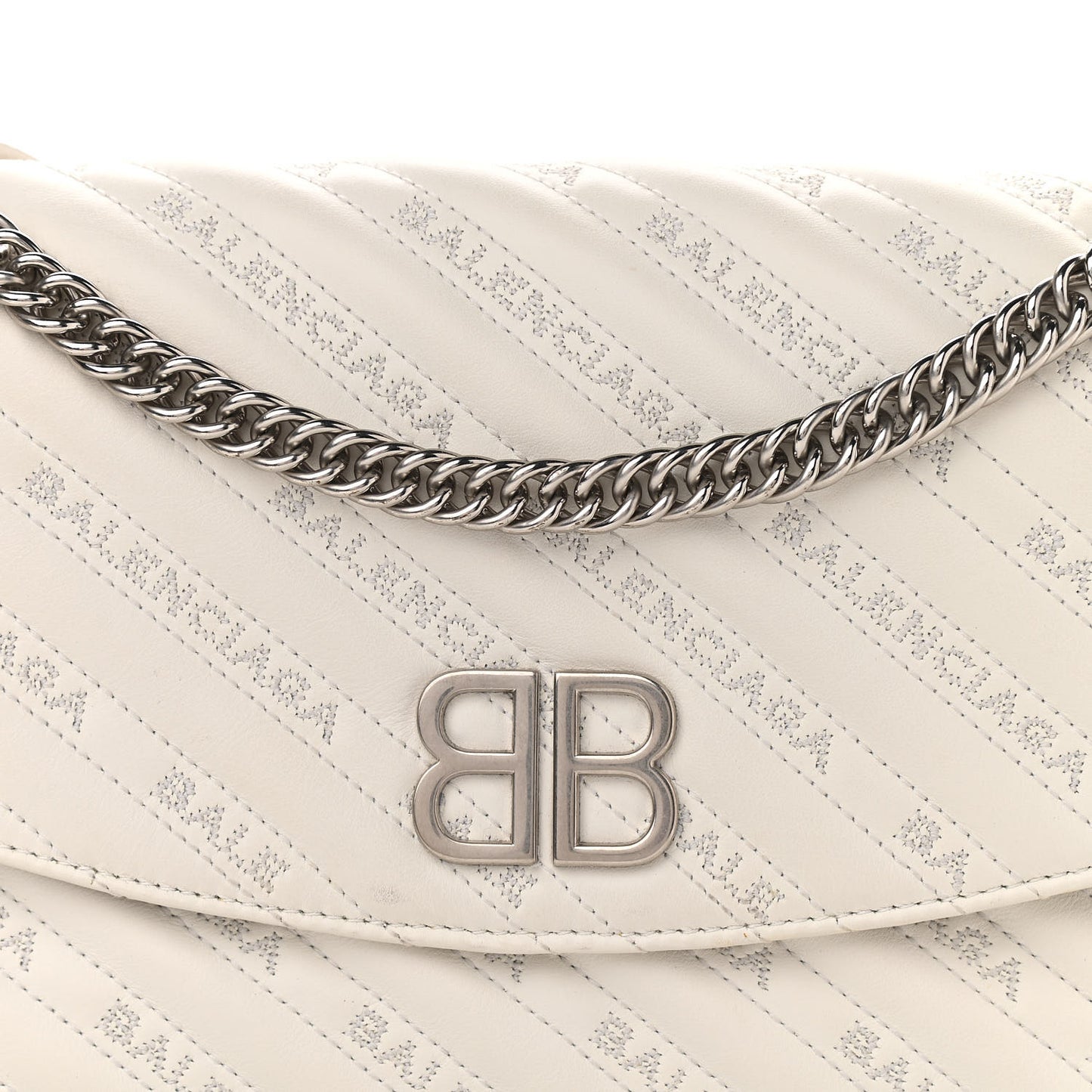 Calfskin Logo Matelasse M BB Chain Shoulder Bag Blanc Neige