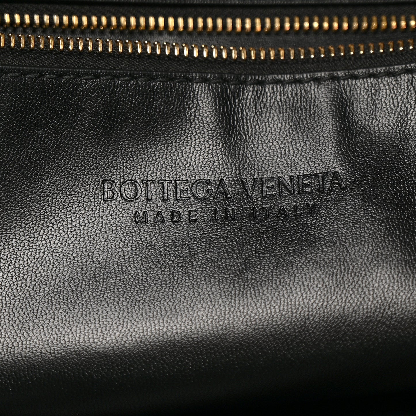 Silky Calfskin Large Hop Black