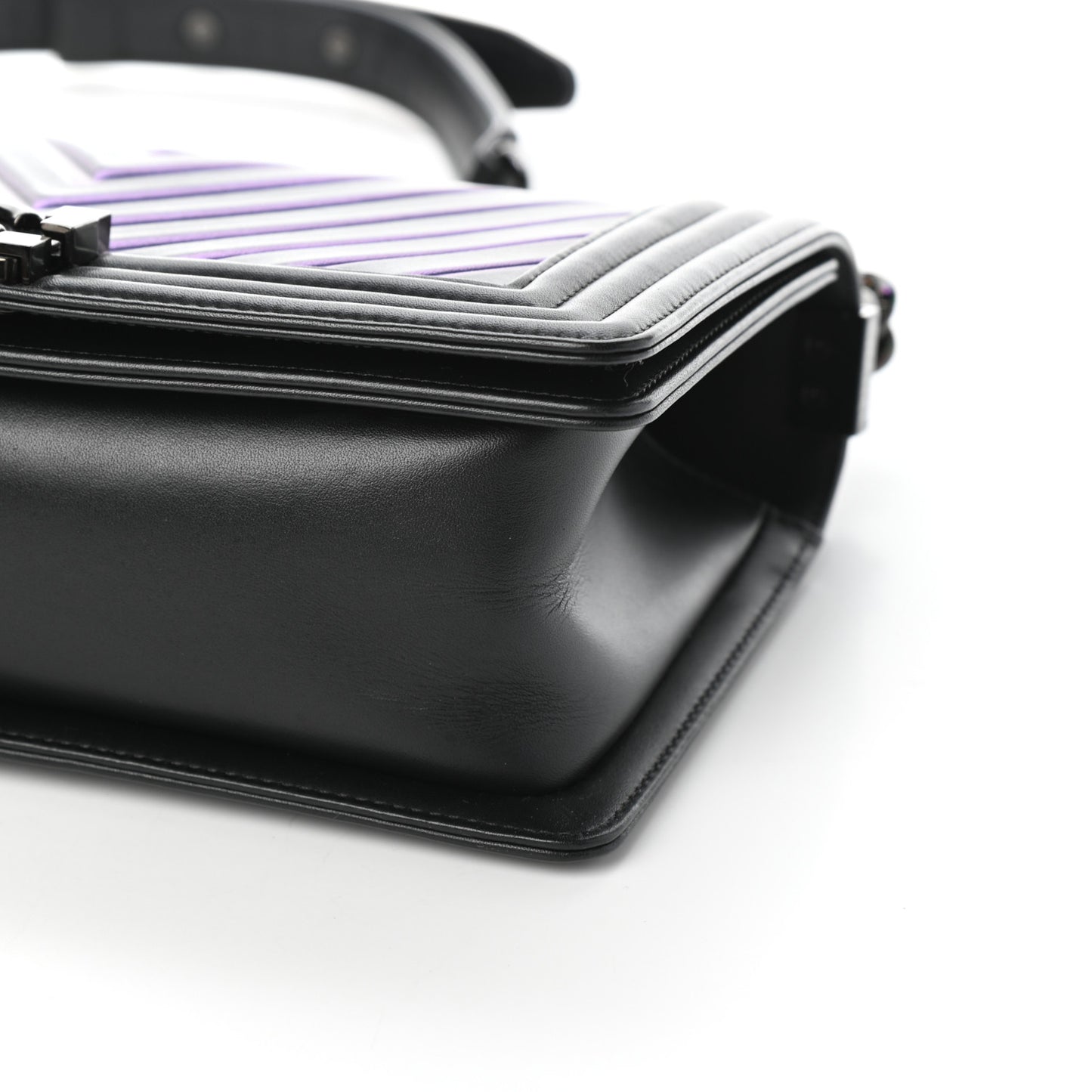 Calfskin Painted Chevron Embossed Medium Boy Flap Black