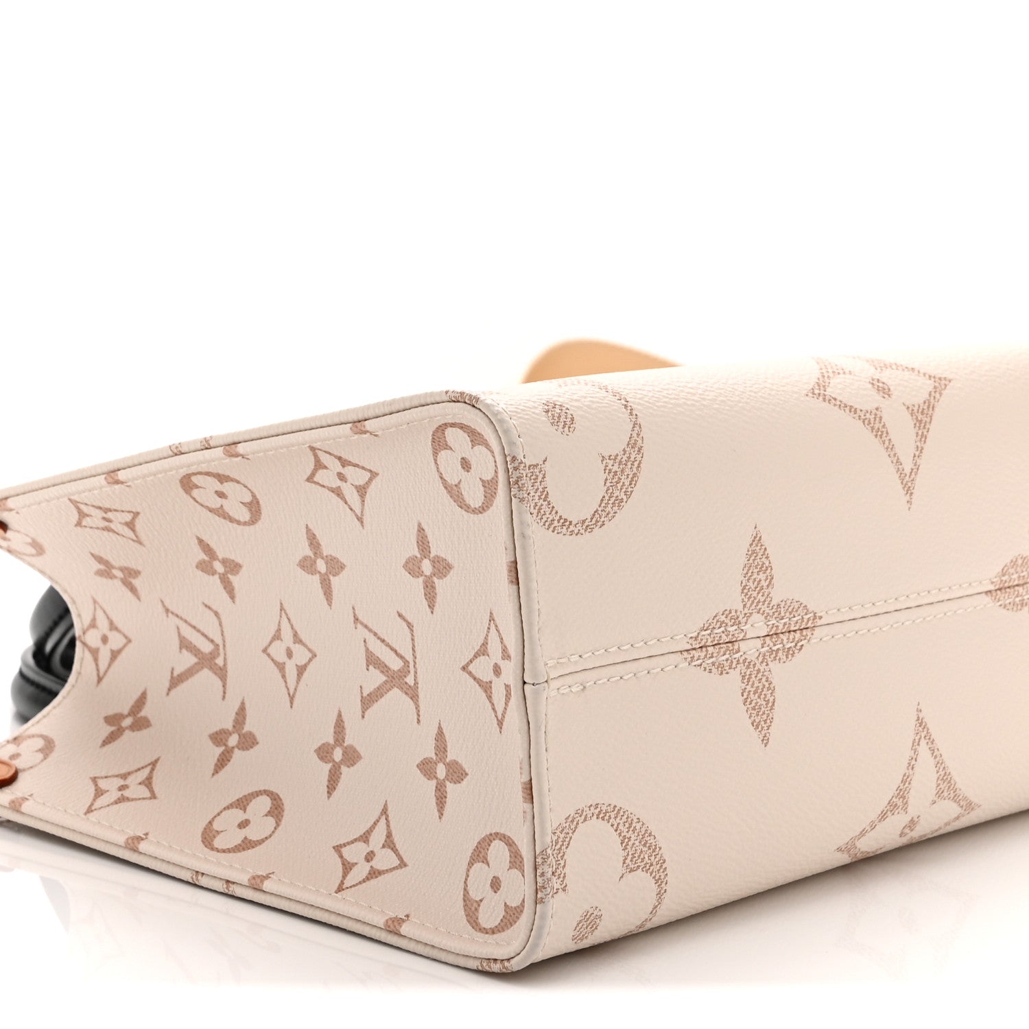 Louis Vuitton Monogram Dune Giant Onthego PM 8 of 10