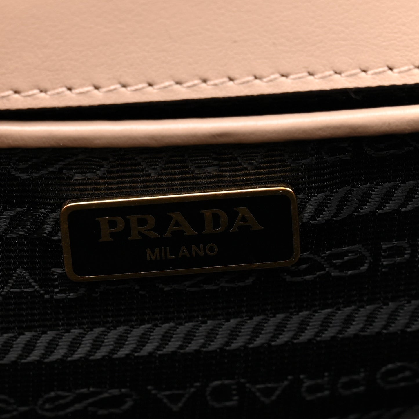 Saffiano Chain Crossbody Bag Cipria