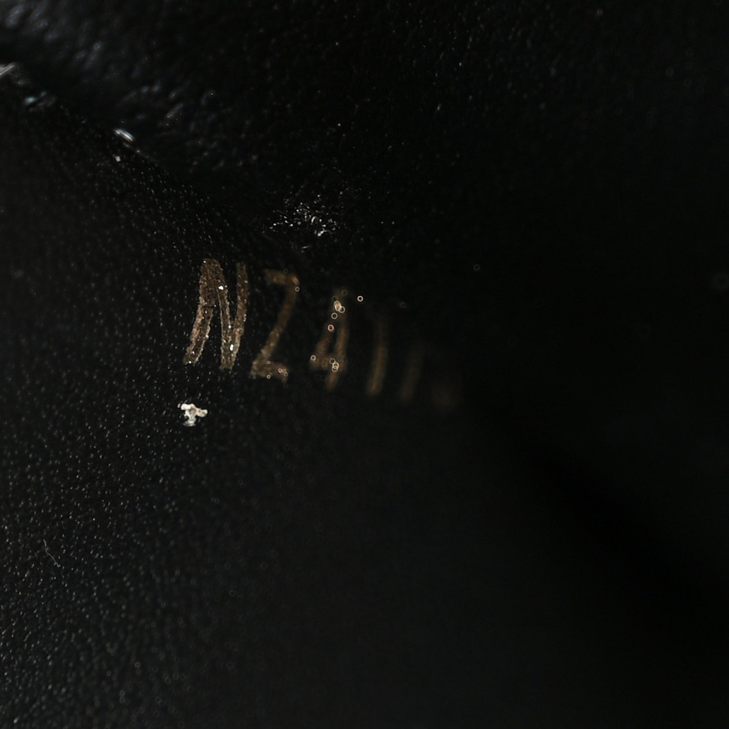 Calfskin Love Lock New Wave Long Wallet Black