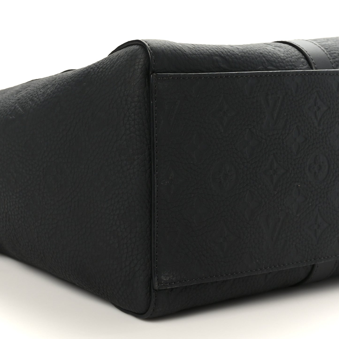 Taurillon Monogram Sac Plat 24H Black