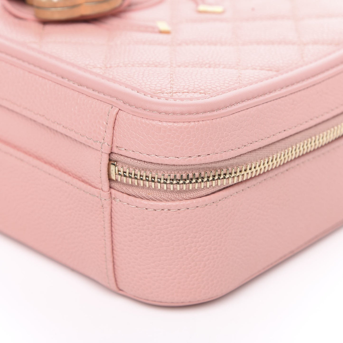Caviar Quilted Medium CC Filigree Vanity Case Pink