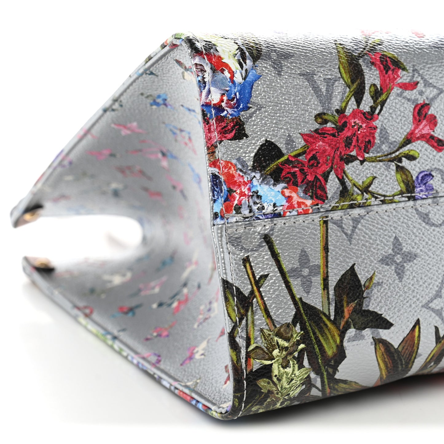 Metallic Monogram LV Garden OnTheGo MM Silver