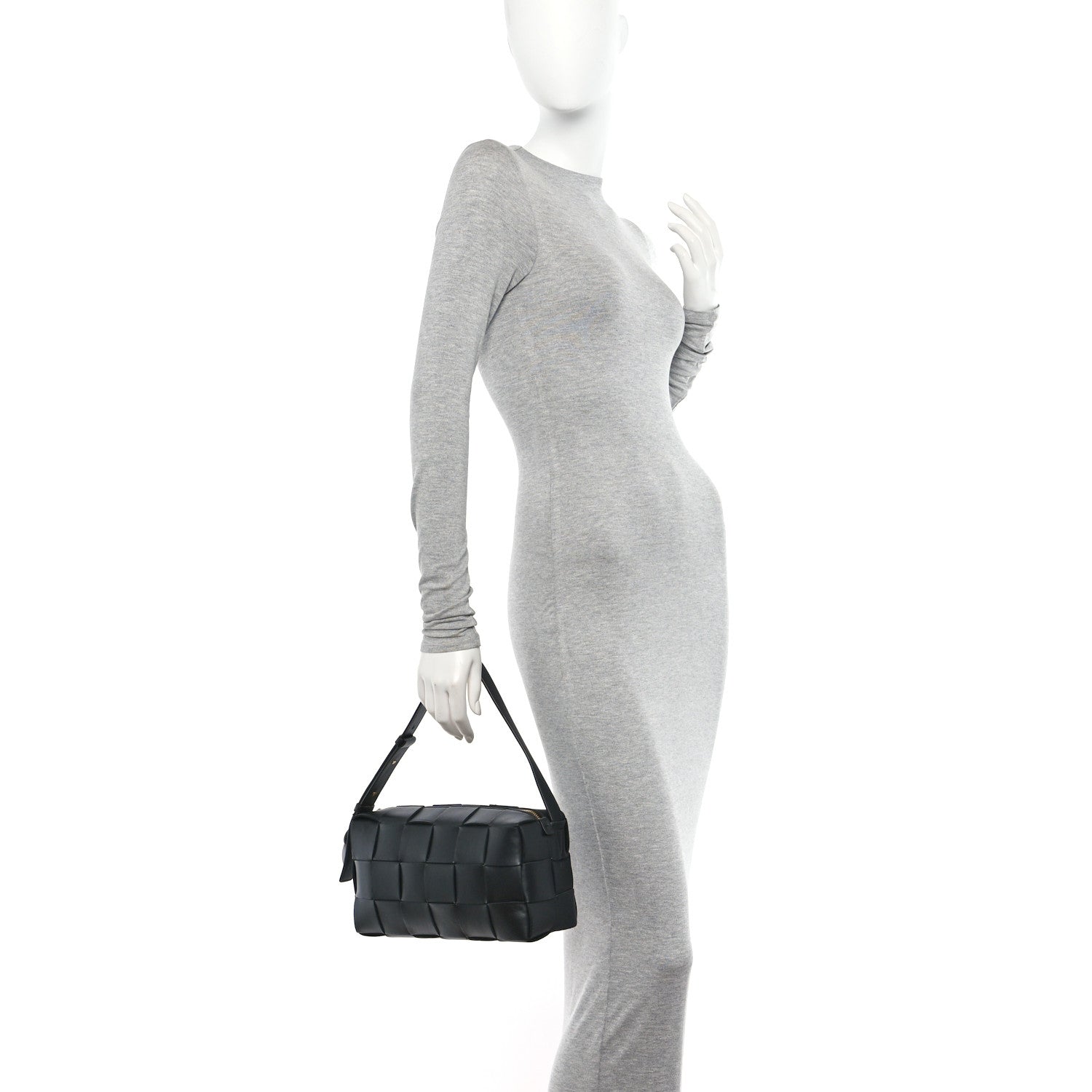 Bottega Veneta Lambskin Maxi Intrecciato Brick Cassette Bag Black 2 of 11