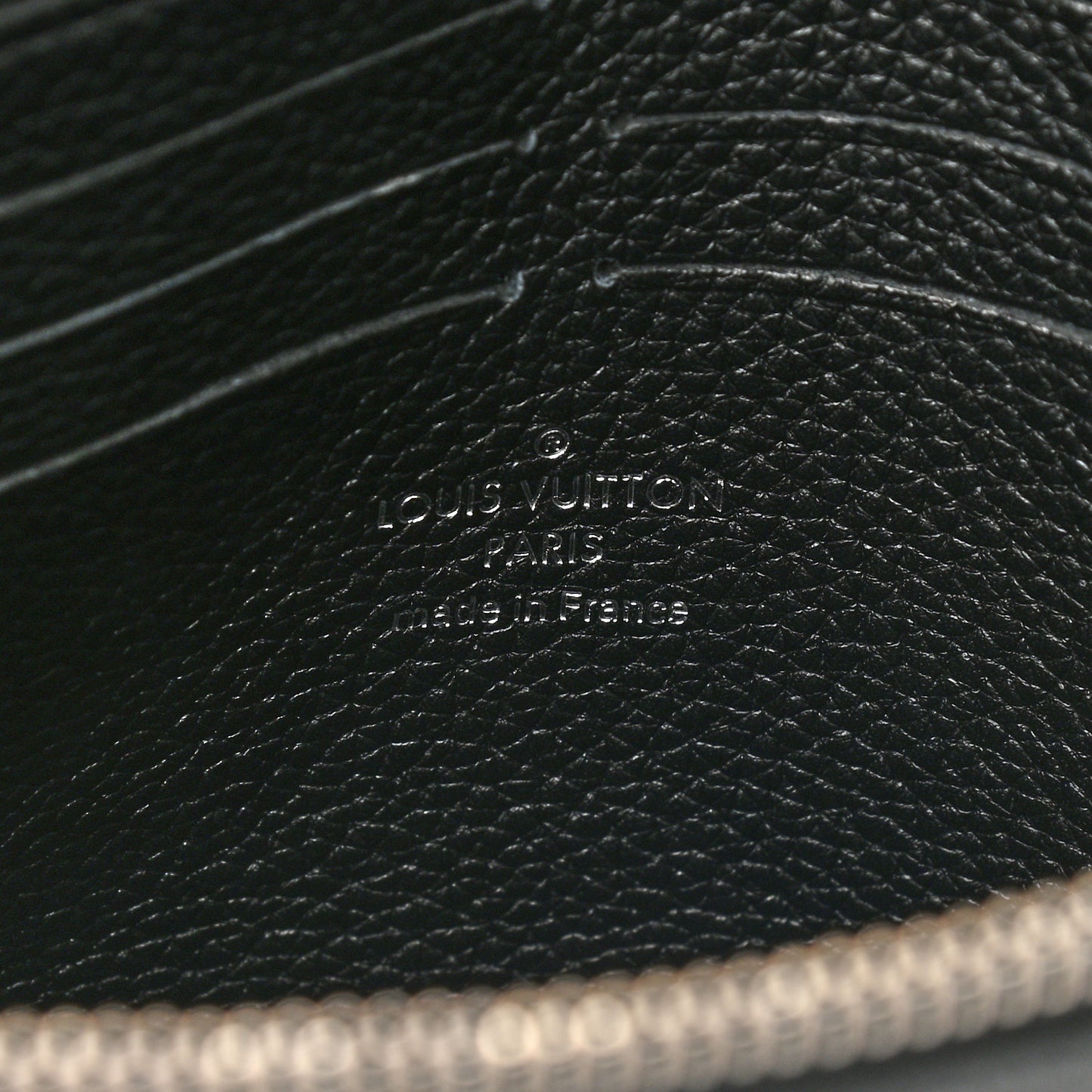 Soft Calfskin My Lockme Pochette Black