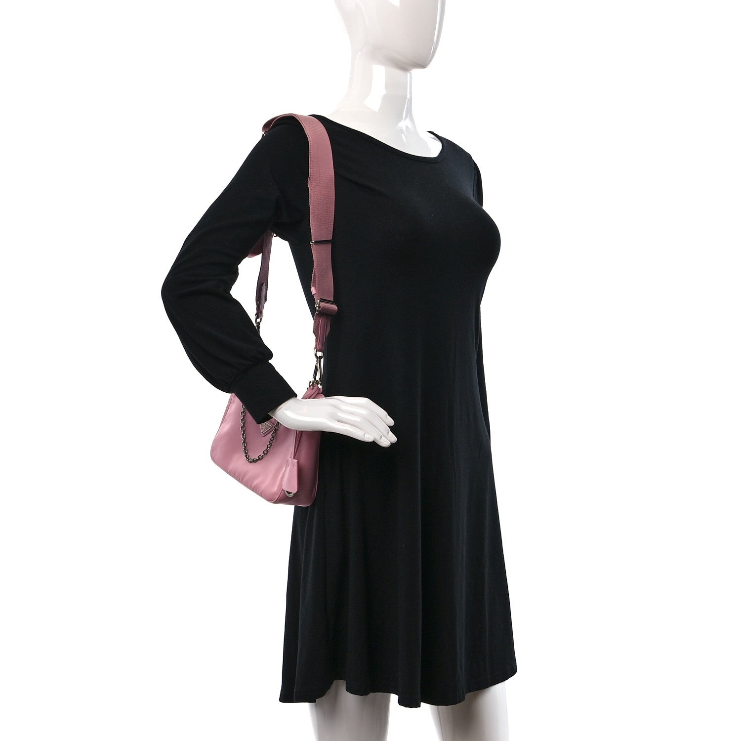 Prada Nylon Re-Edition 2005 Shoulder Bag Rosa 2 of 11