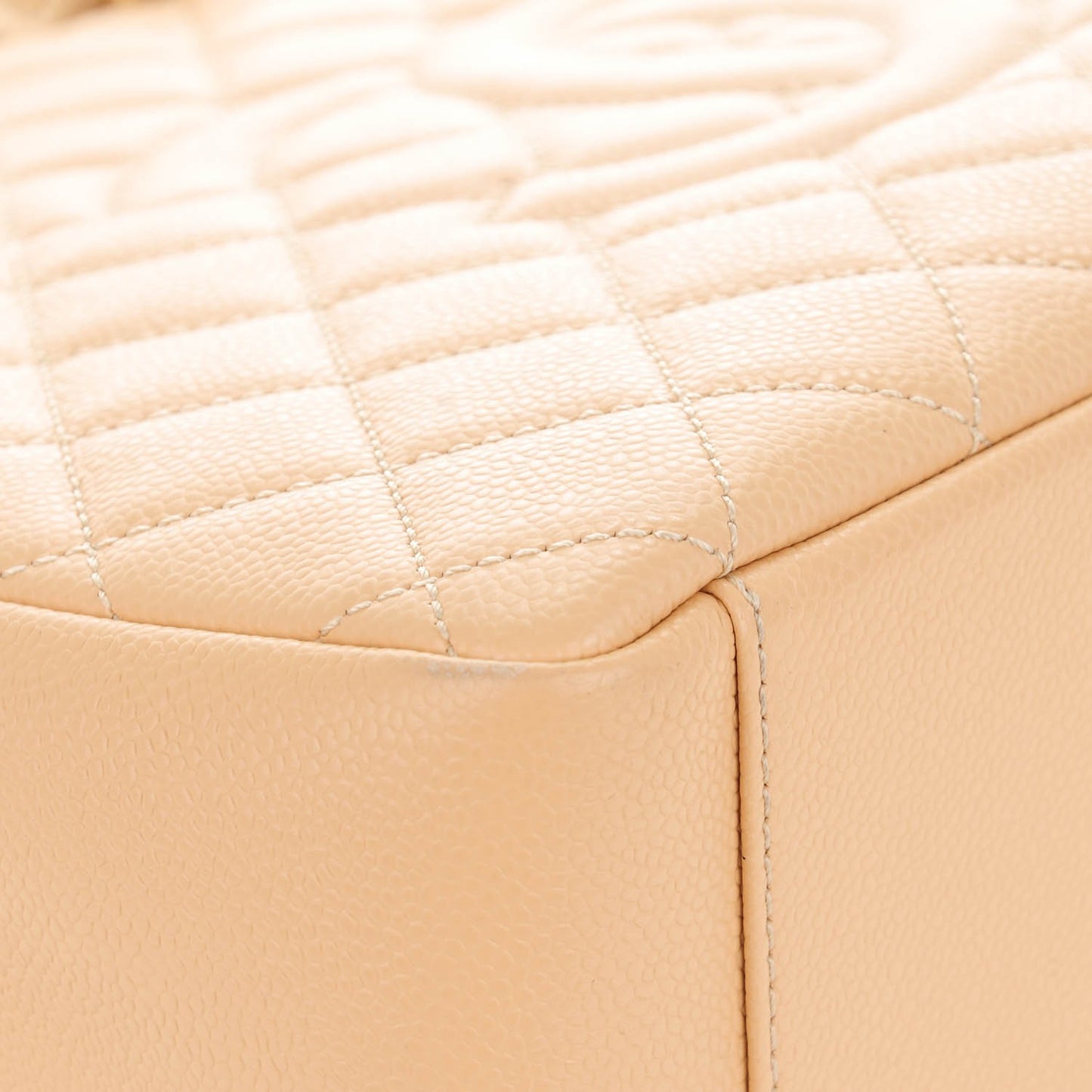 Caviar Quilted Grand Shopping Tote GST Beige Clair