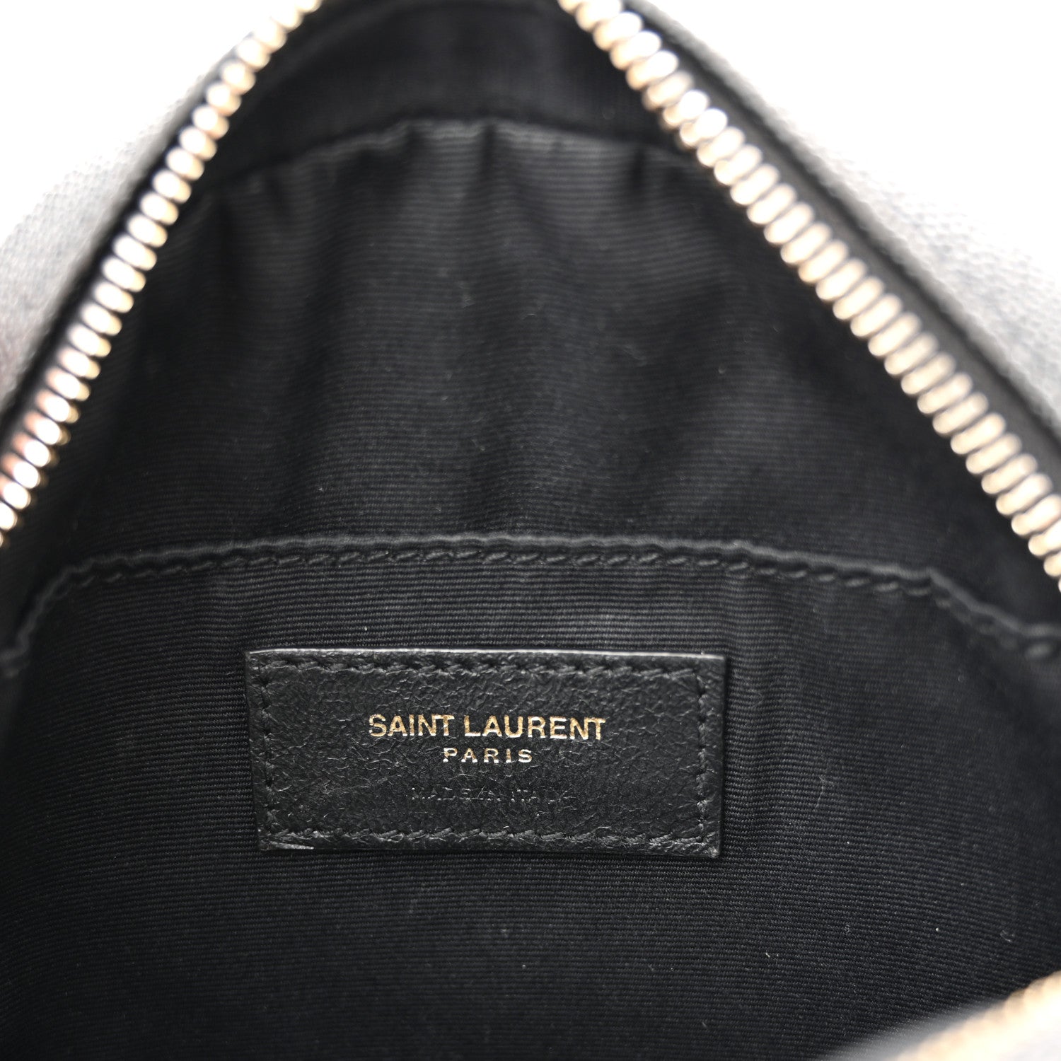 Saint Laurent Grain De Poudre Matelasse Chevron Quilted Round Vinyle Camera Bag Black 6 of 10