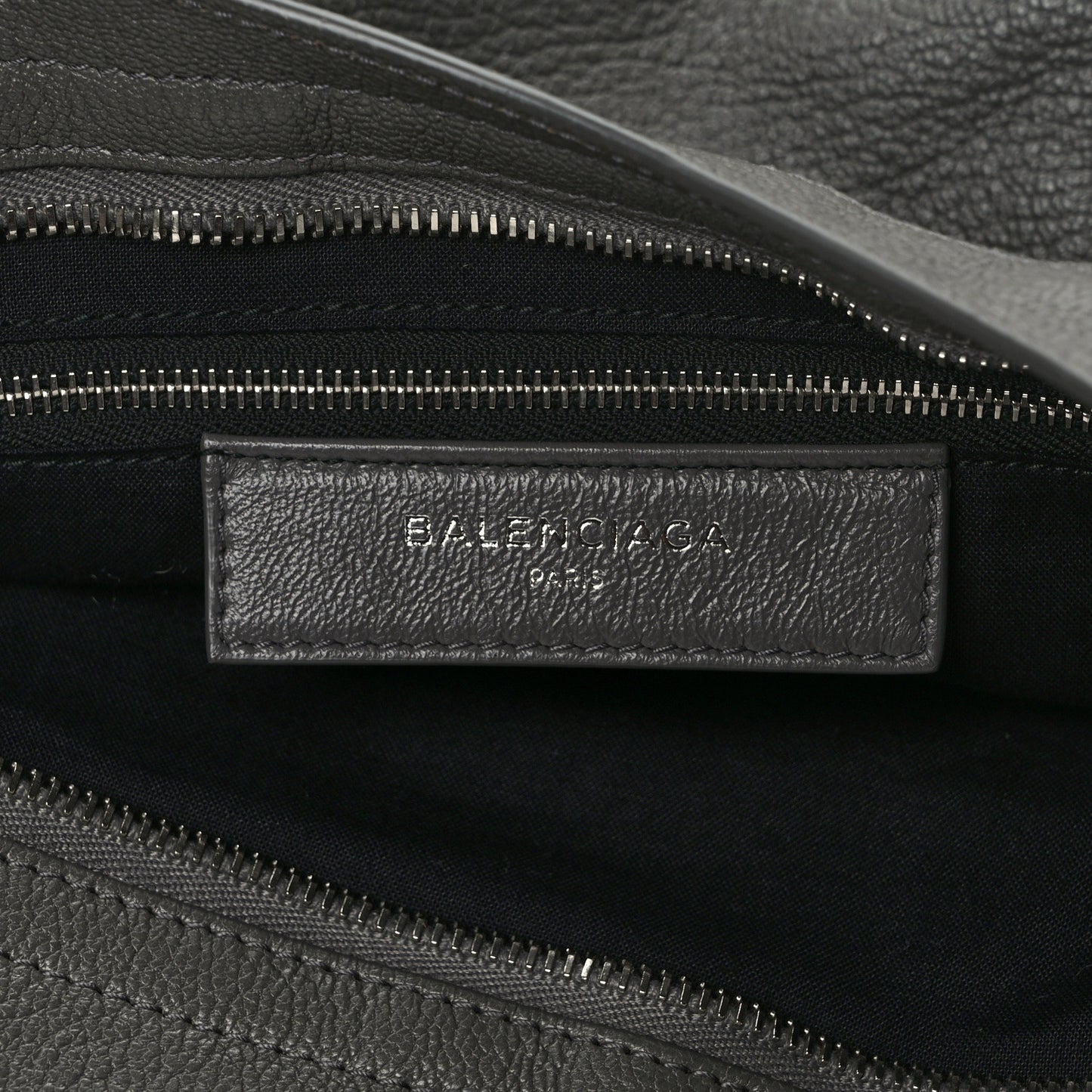 Chevre Silver Metallic Edge Hardware City Gris Acier
