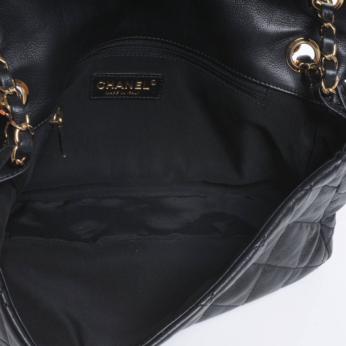 Calfskin Quilted Medium Chain Me Flap Black