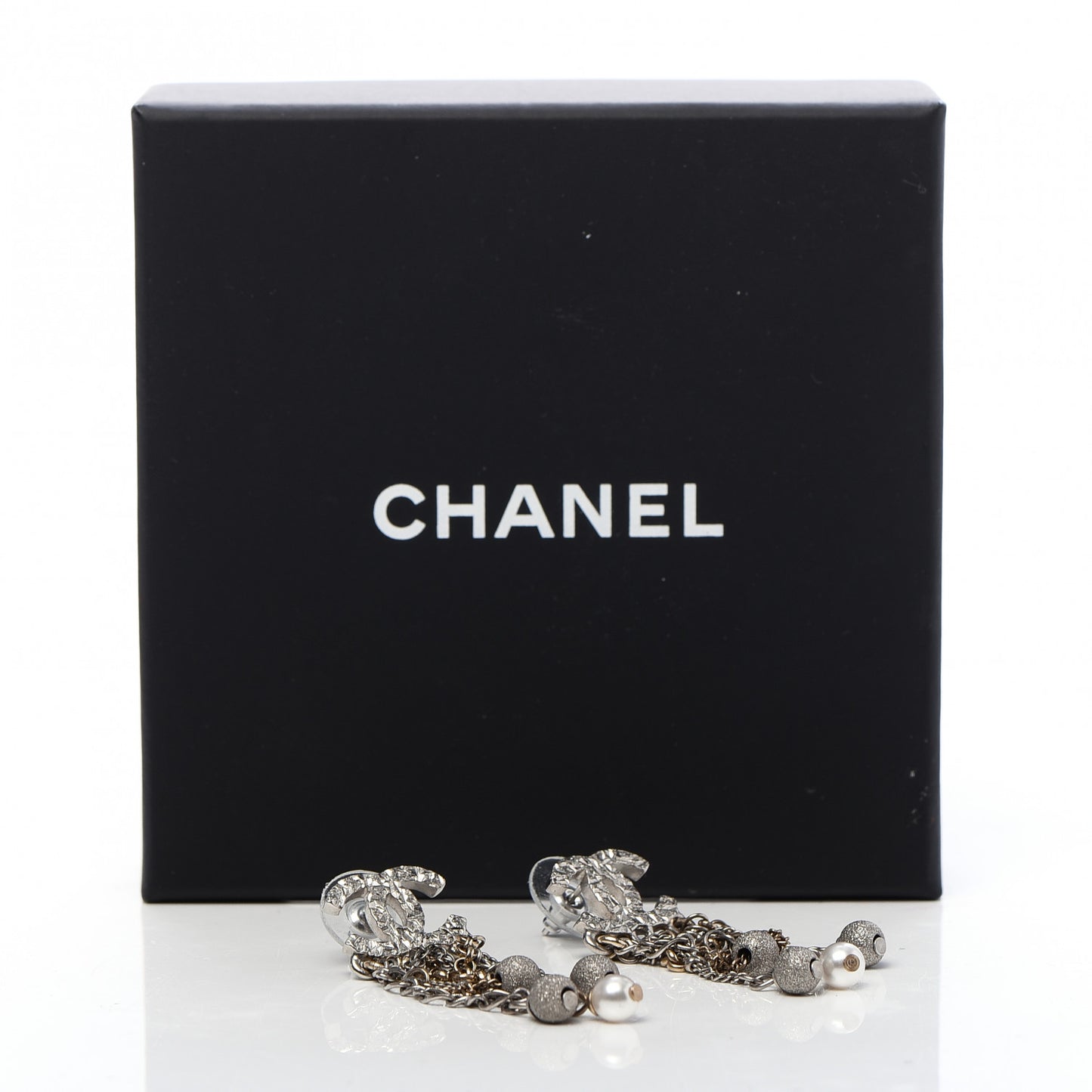Pearl CC Chain Drop Earrings Light Gold Pearly White