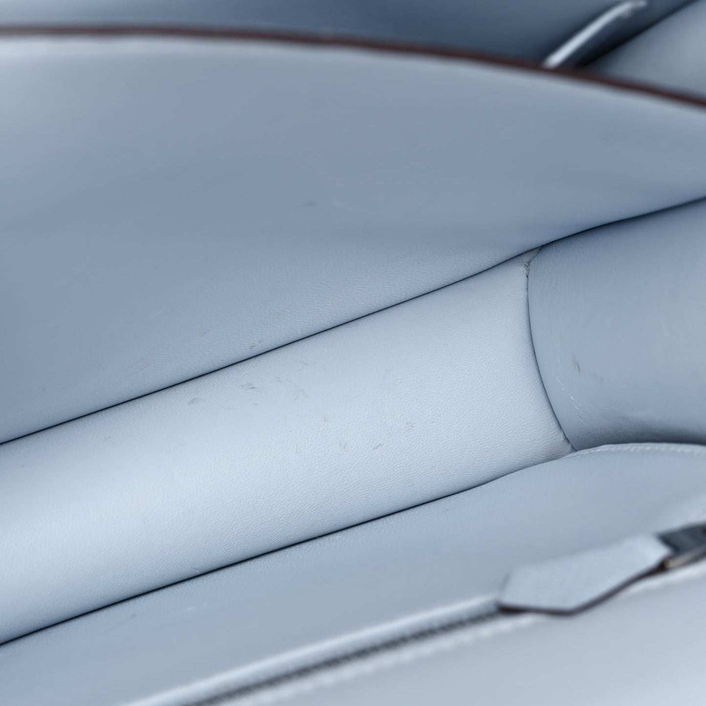 Epsom Constance 24 Bleu Brume