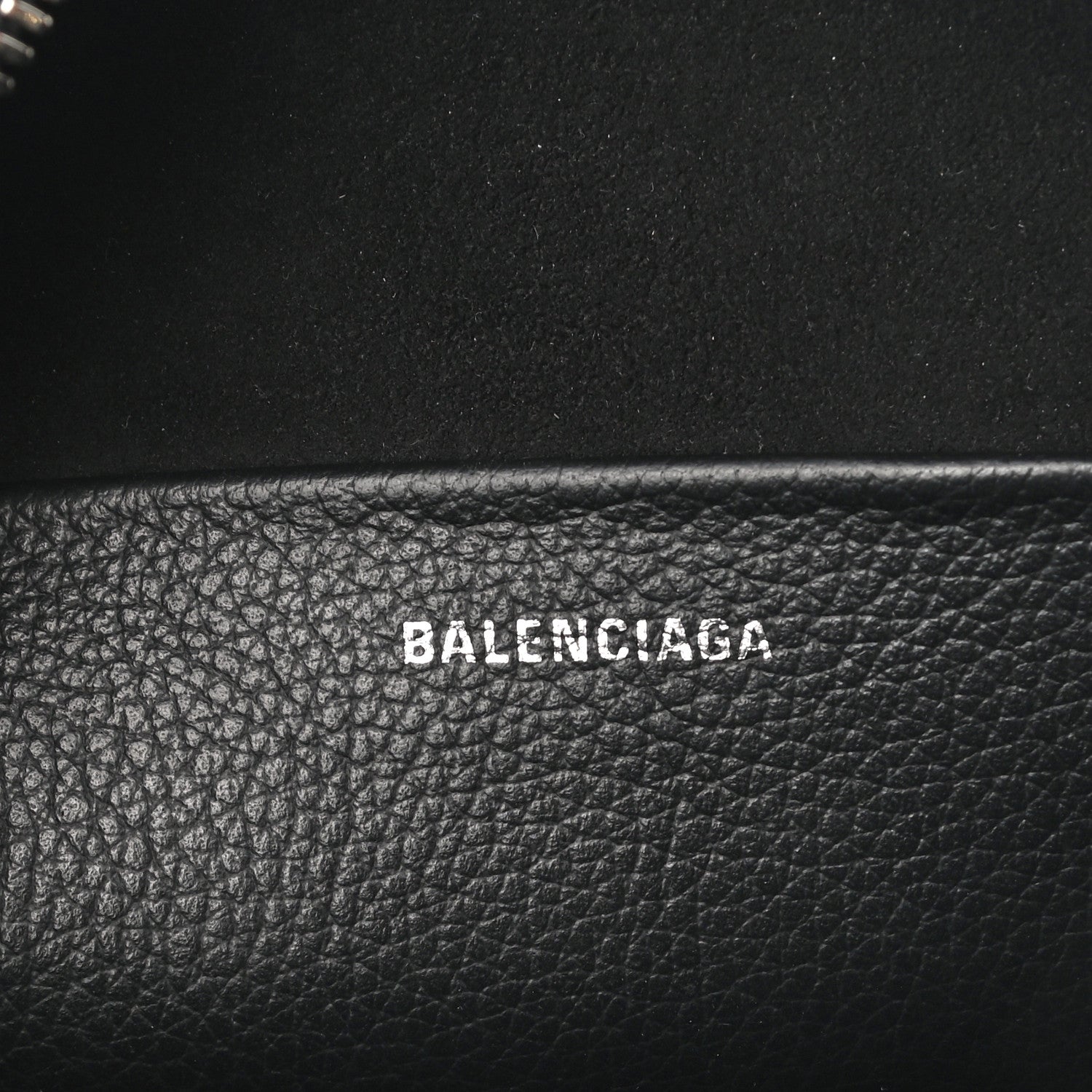 Balenciaga Calfskin Logo M Everyday Camera Bag Black 6 of 10