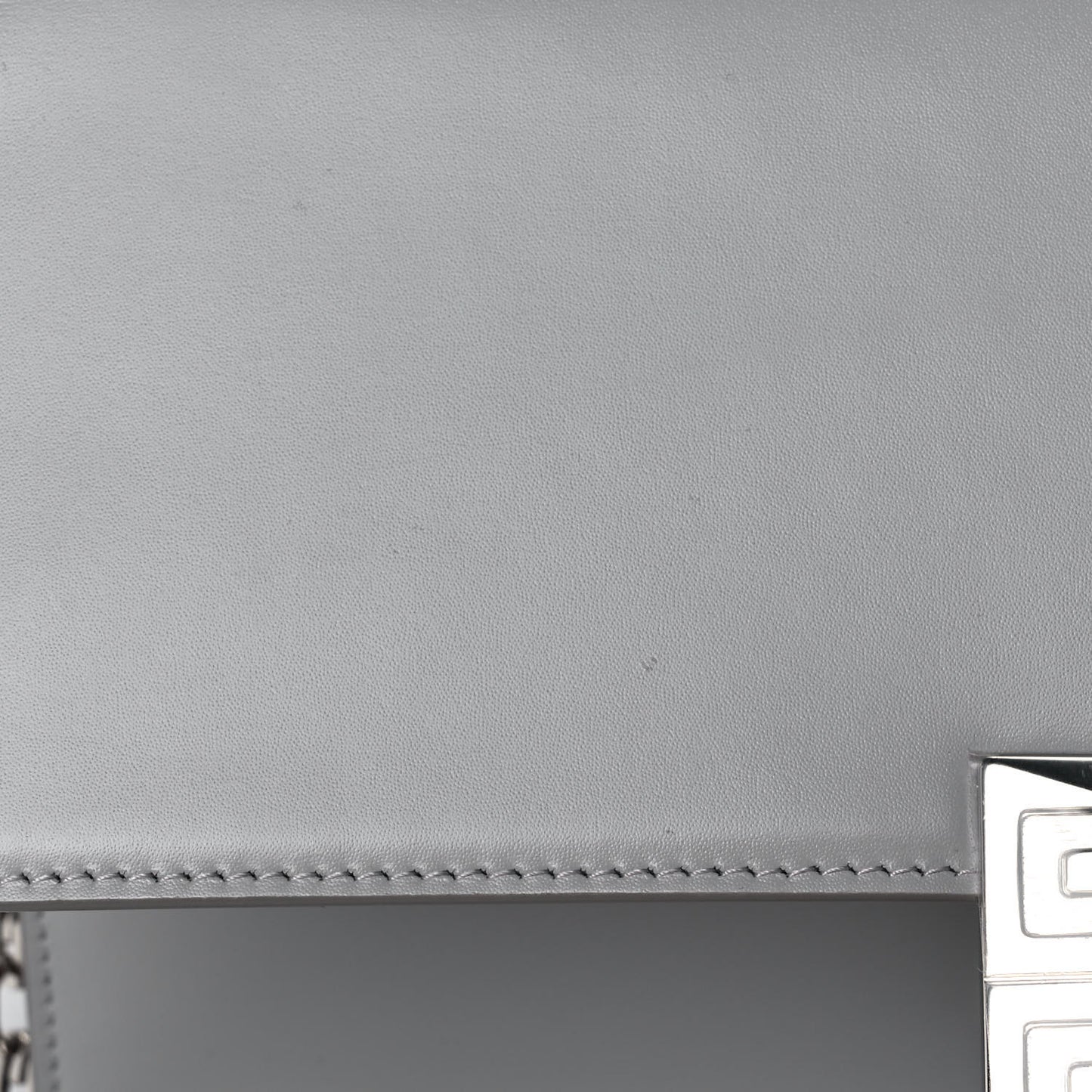 Calfskin Medium 4G Chain Shoulder Bag Cloud Grey