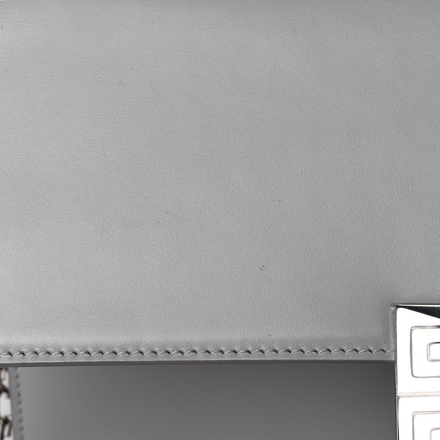 Givenchy Calfskin Medium 4G Chain Shoulder Bag Cloud Grey 10 of 10